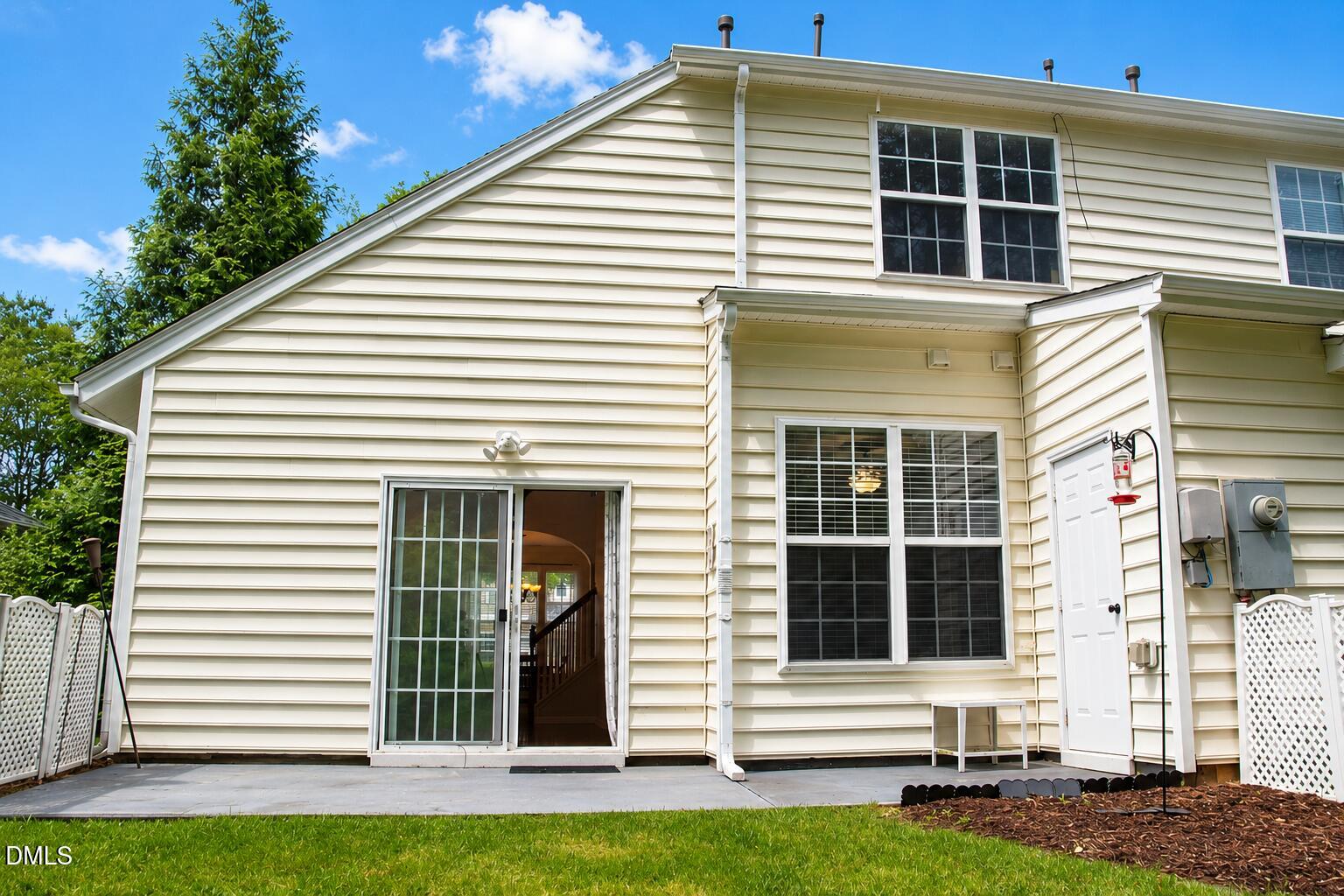 3527 Sugar Tree Place Property Photo 5
