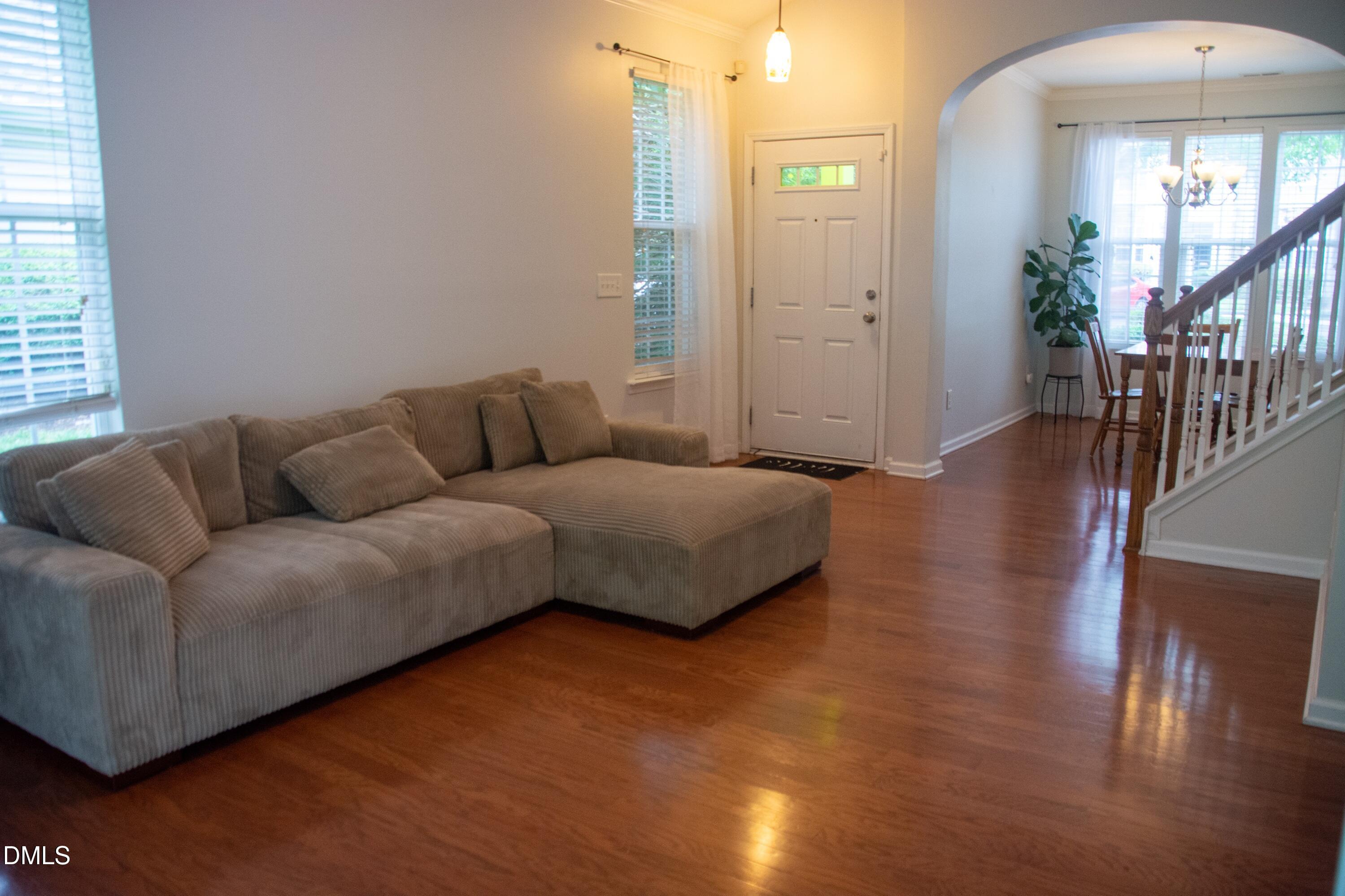 3527 Sugar Tree Place Property Photo 8