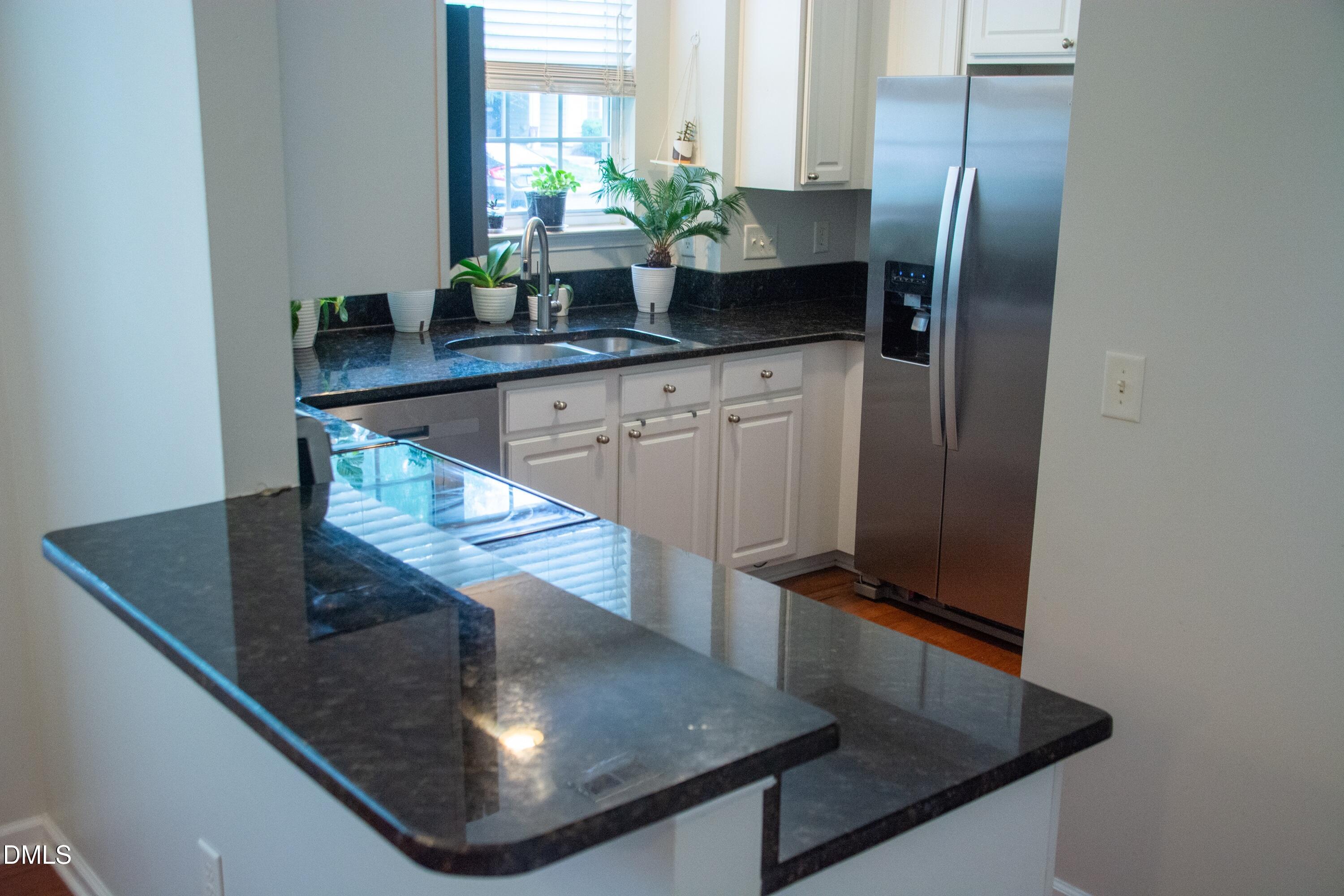3527 Sugar Tree Place Property Photo 12