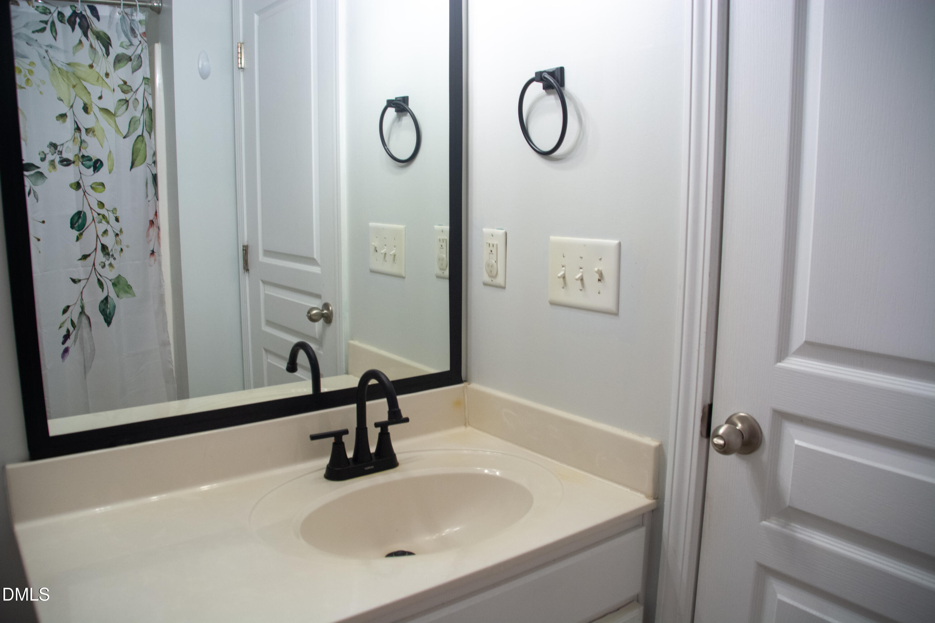 3527 Sugar Tree Place Property Photo 18