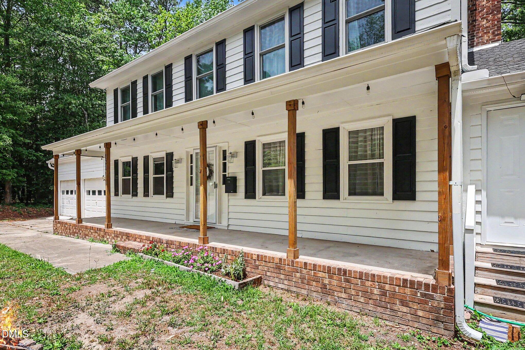 121 Winchester Drive Property Photo 3