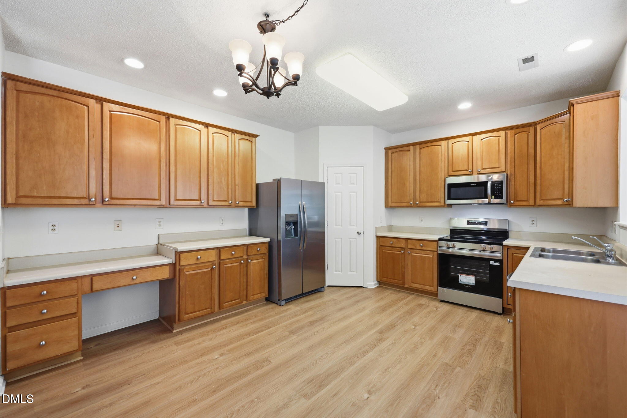 841 Stackhurst Way Property Photo 12