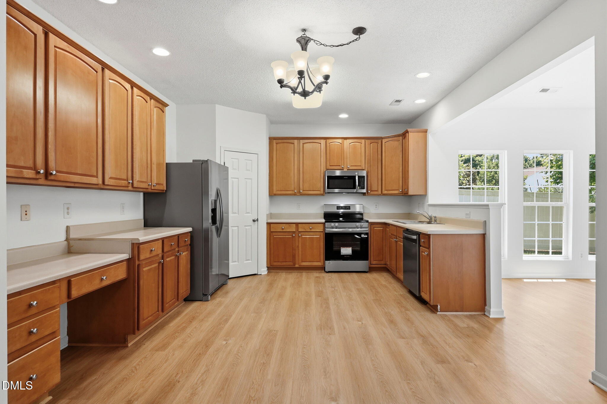 841 Stackhurst Way Property Photo 13