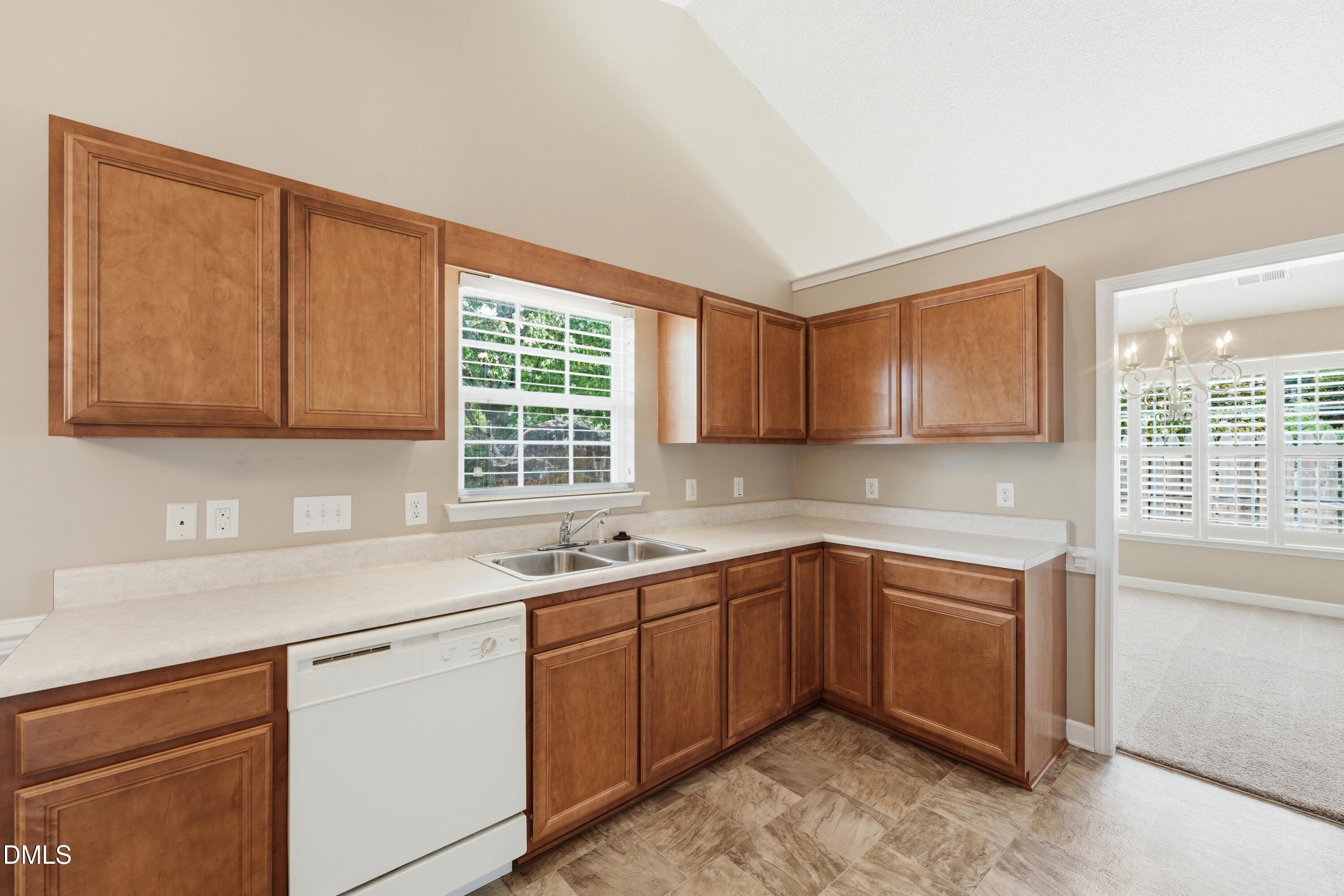 2035 Sweetbay Circle Property Photo 13