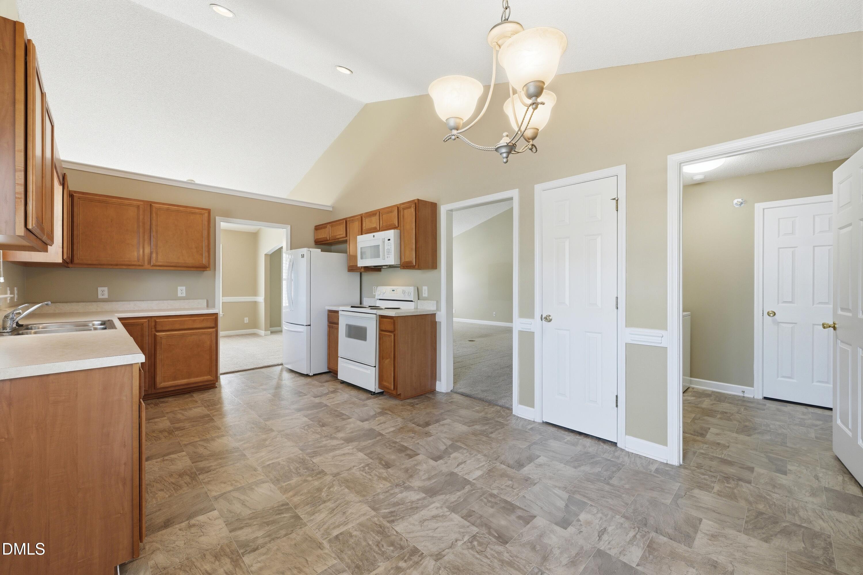 2035 Sweetbay Circle Property Photo 16