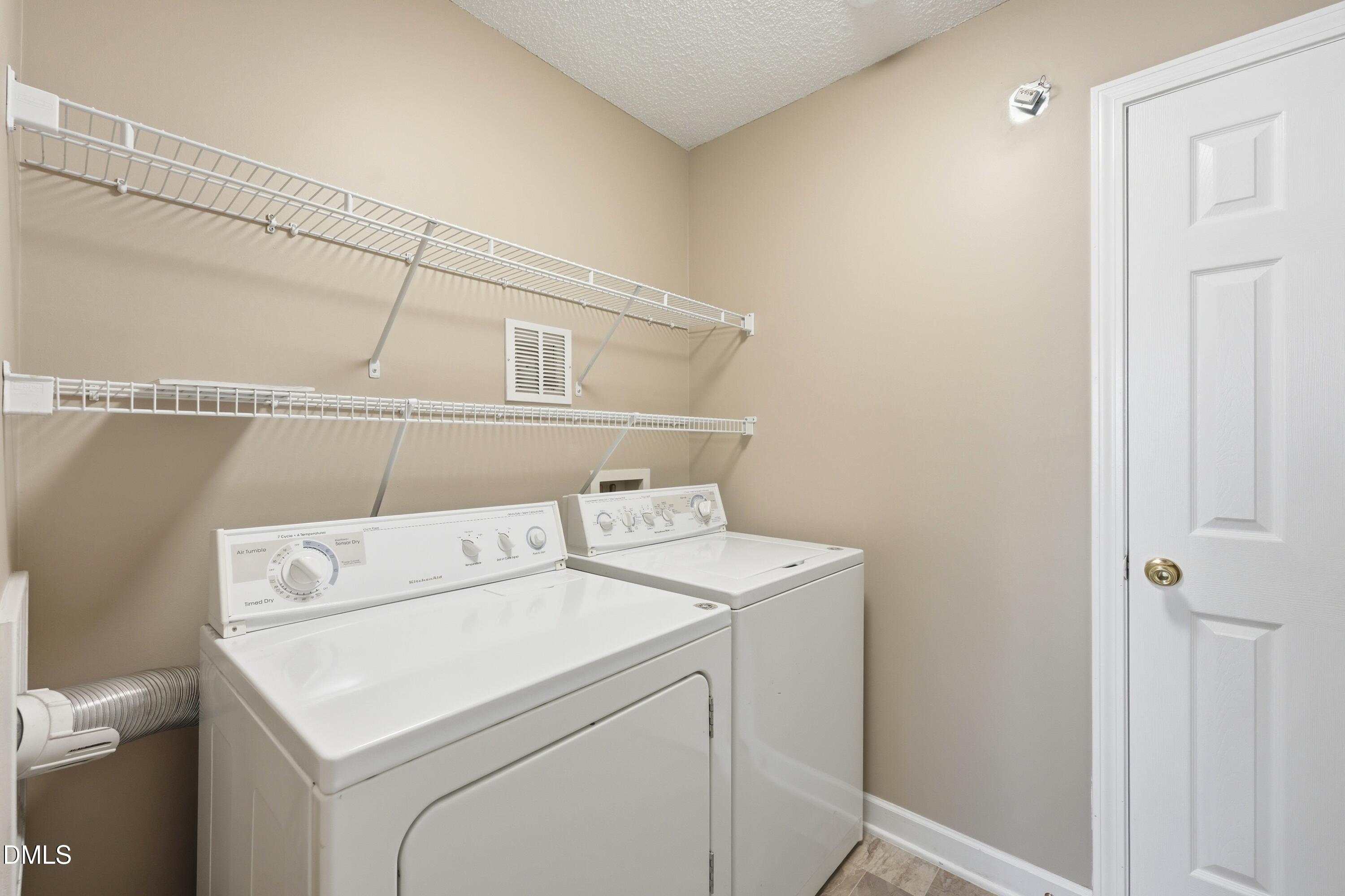 2035 Sweetbay Circle Property Photo 17