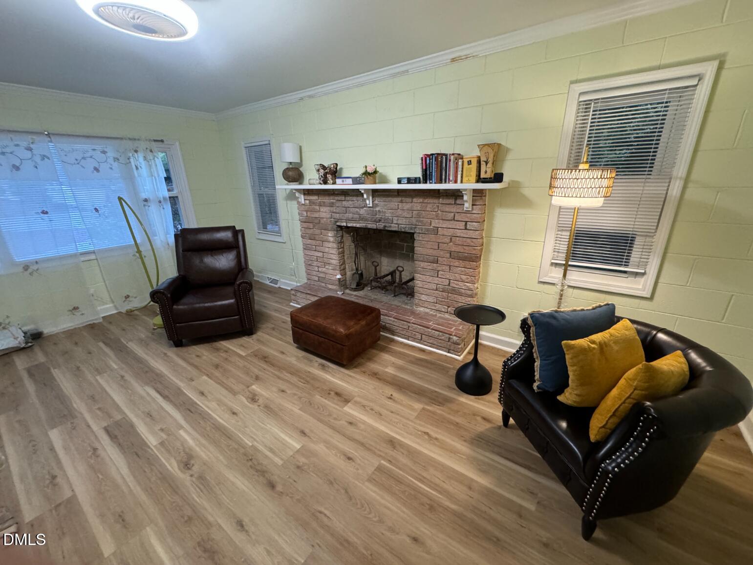 1305 Lynn Road Property Photo 6