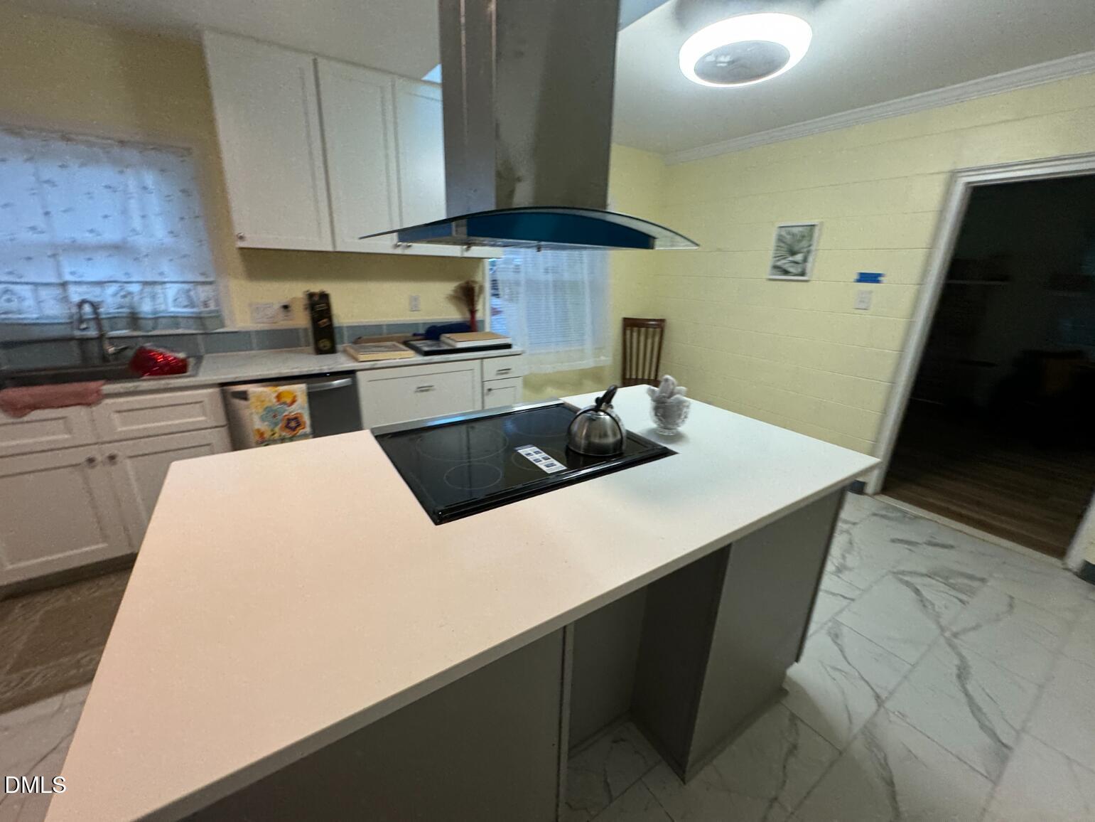 1305 Lynn Road Property Photo 8