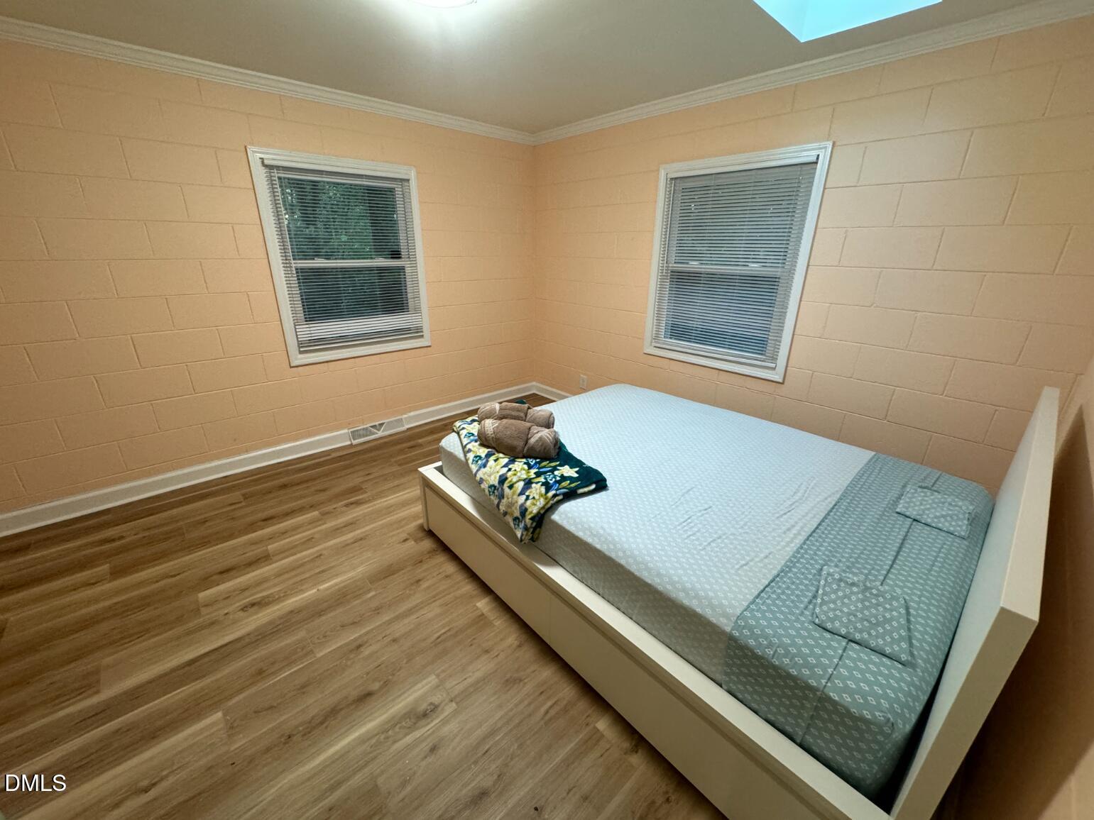 1305 Lynn Road Property Photo 11