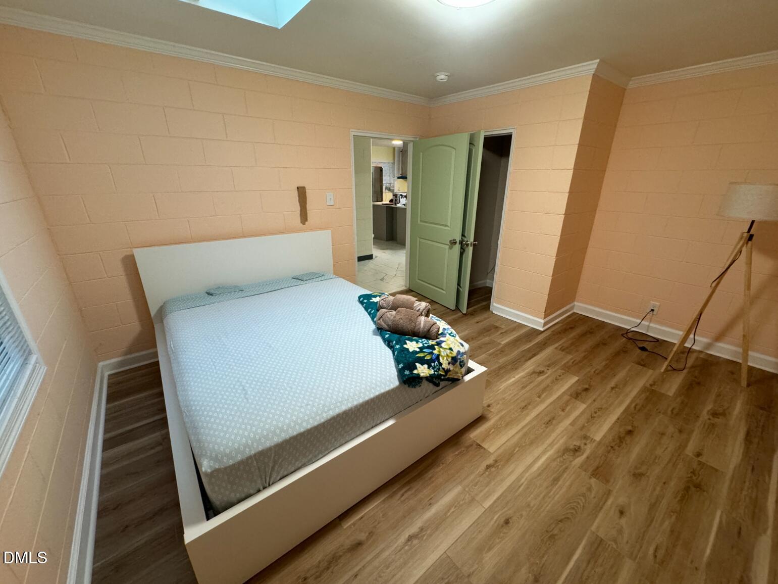 1305 Lynn Road Property Photo 12