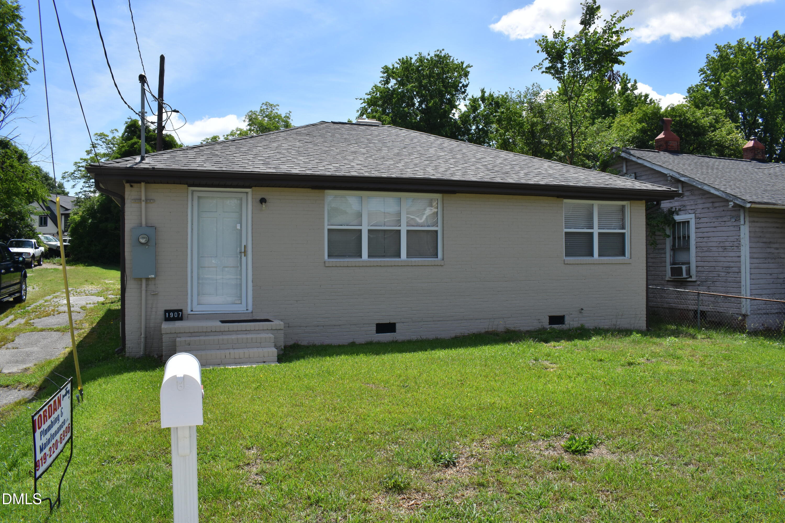 1907 S Miami Boulevard Property Photo 1