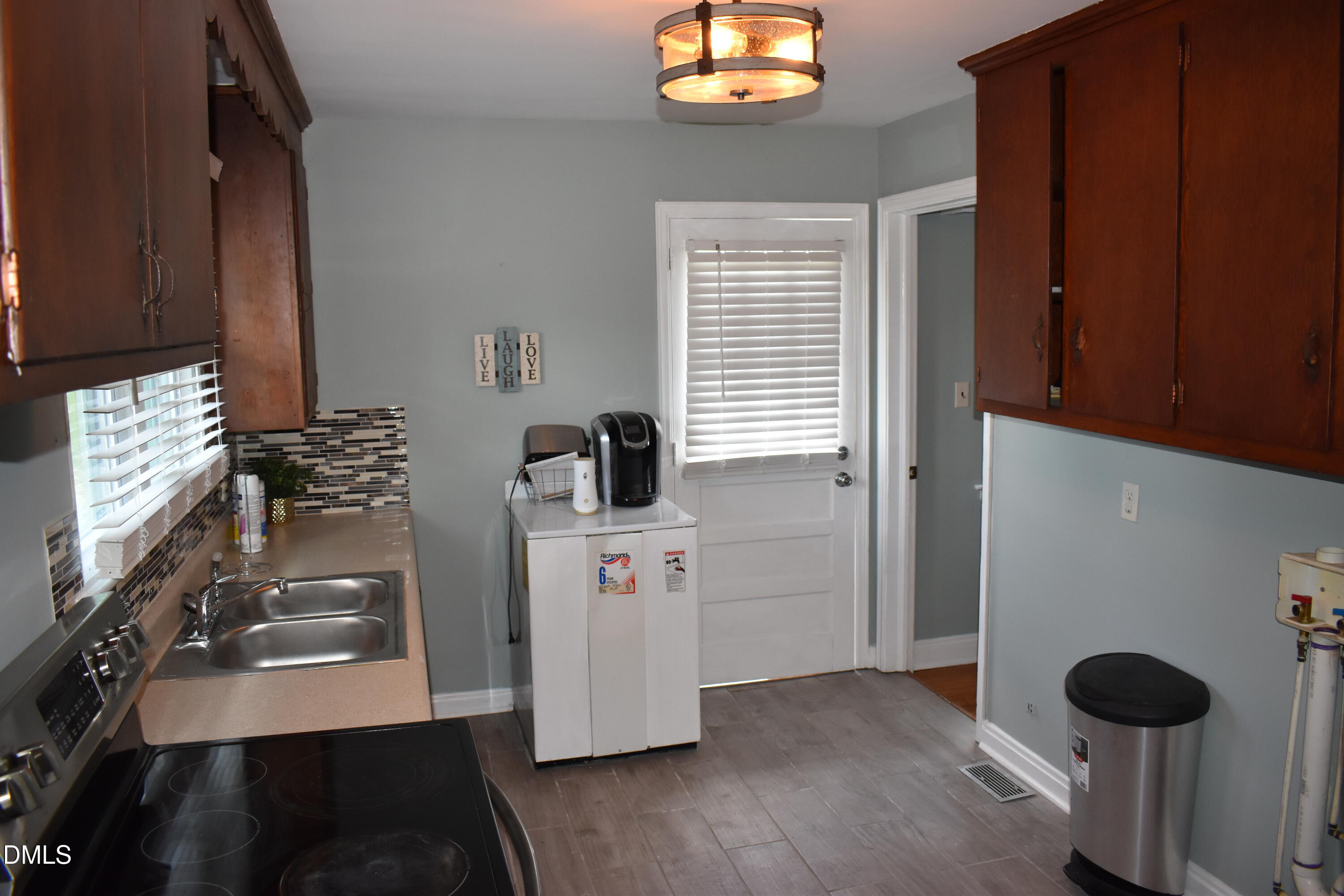 1907 S Miami Boulevard Property Photo 7