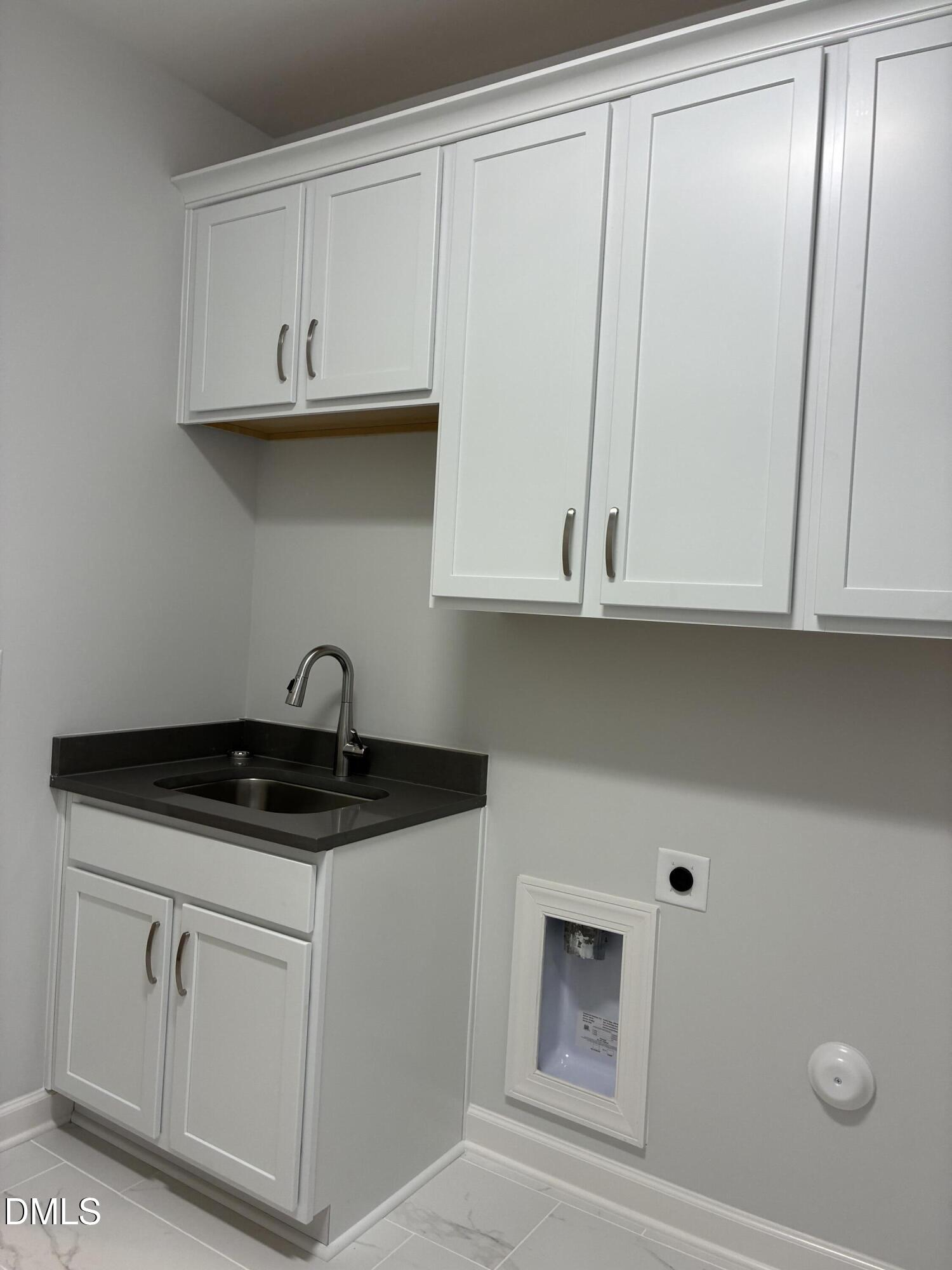 1311 Salford Court Property Photo 6