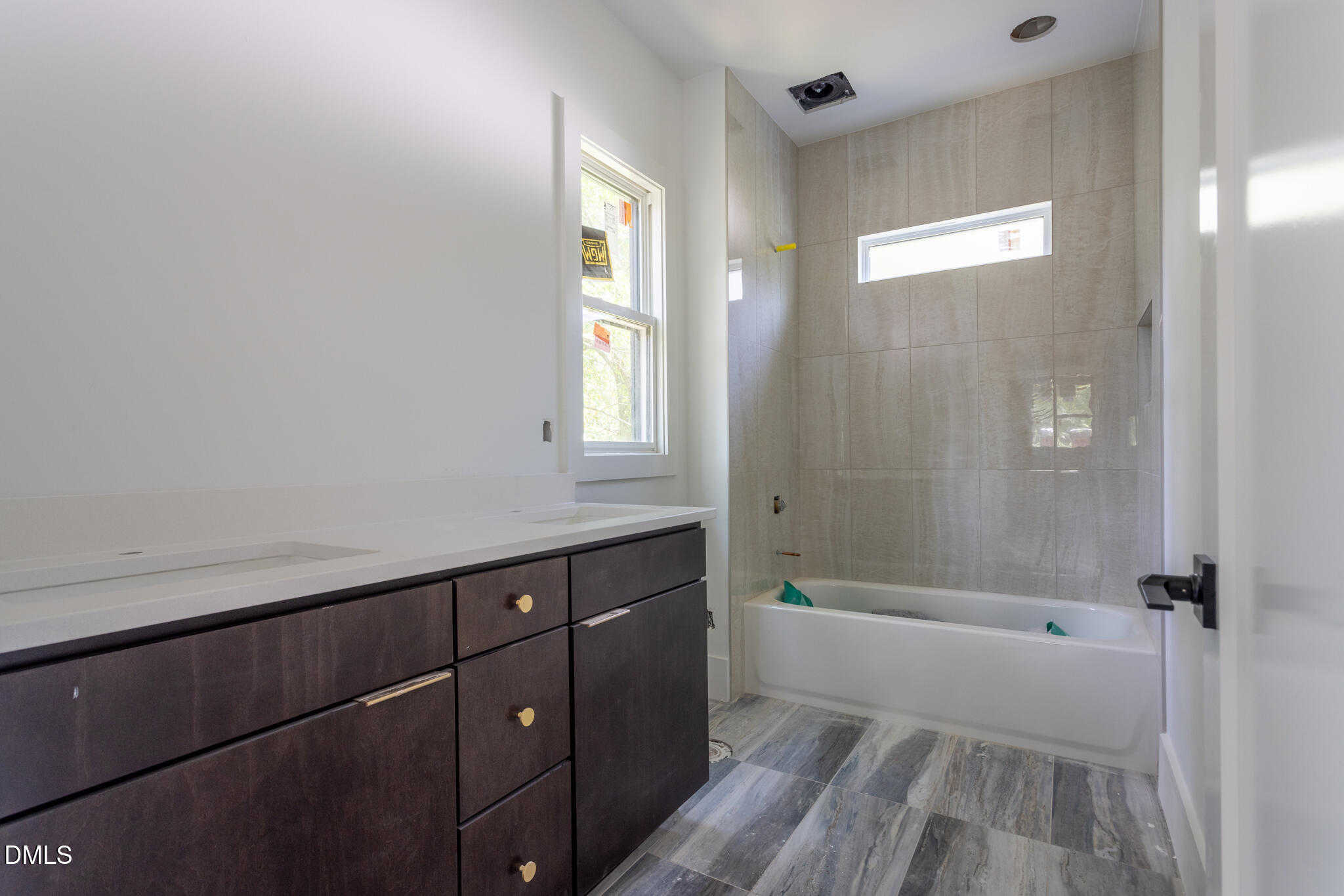 212 Gresham Avenue Property Photo 13