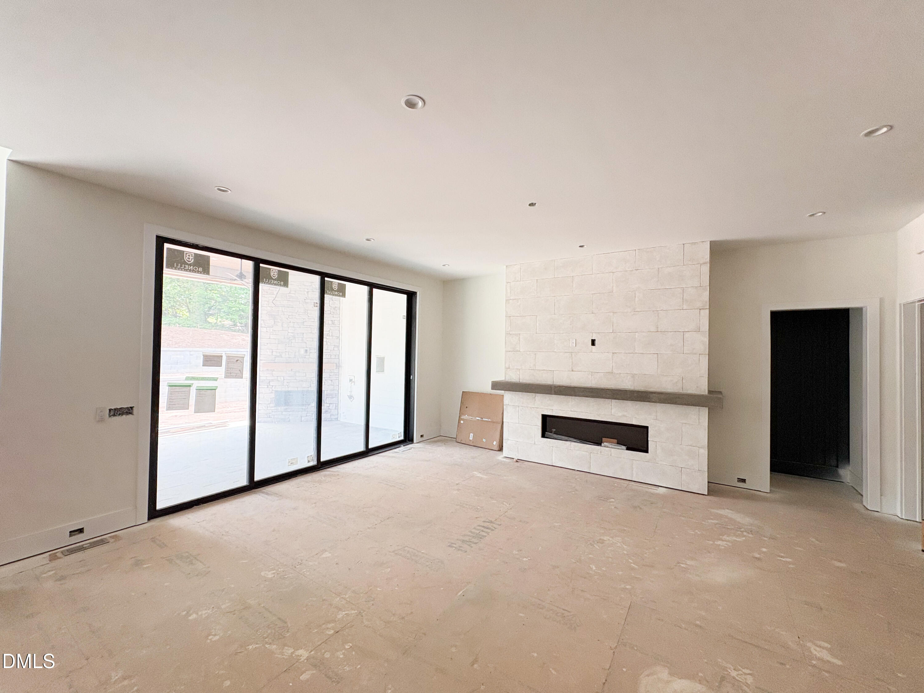961 Wimbleton Drive Property Photo 9