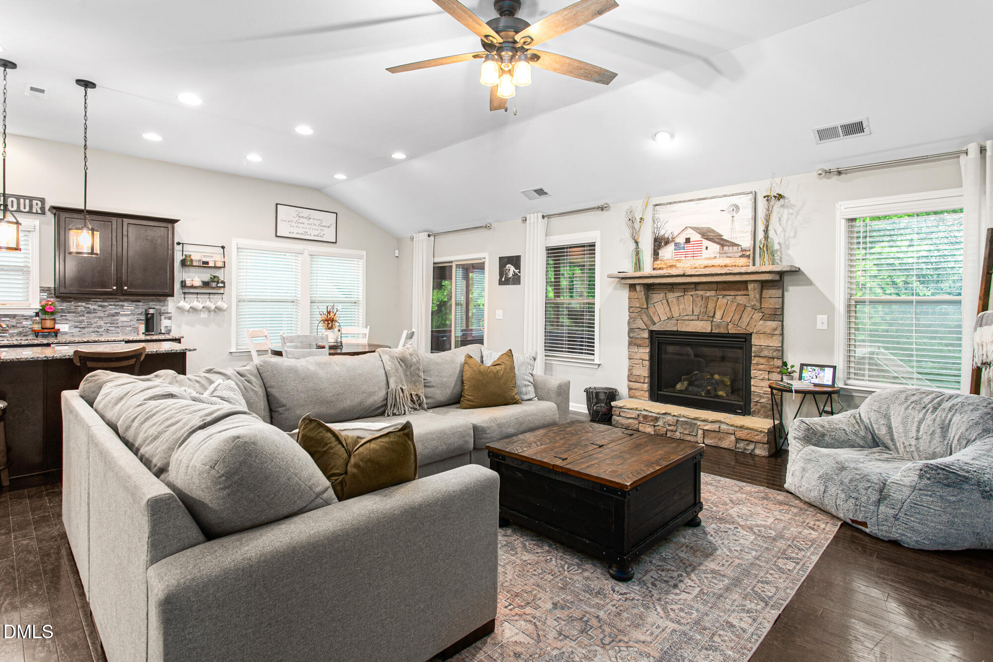 1028 Longleaf Pine Place Property Photo 8