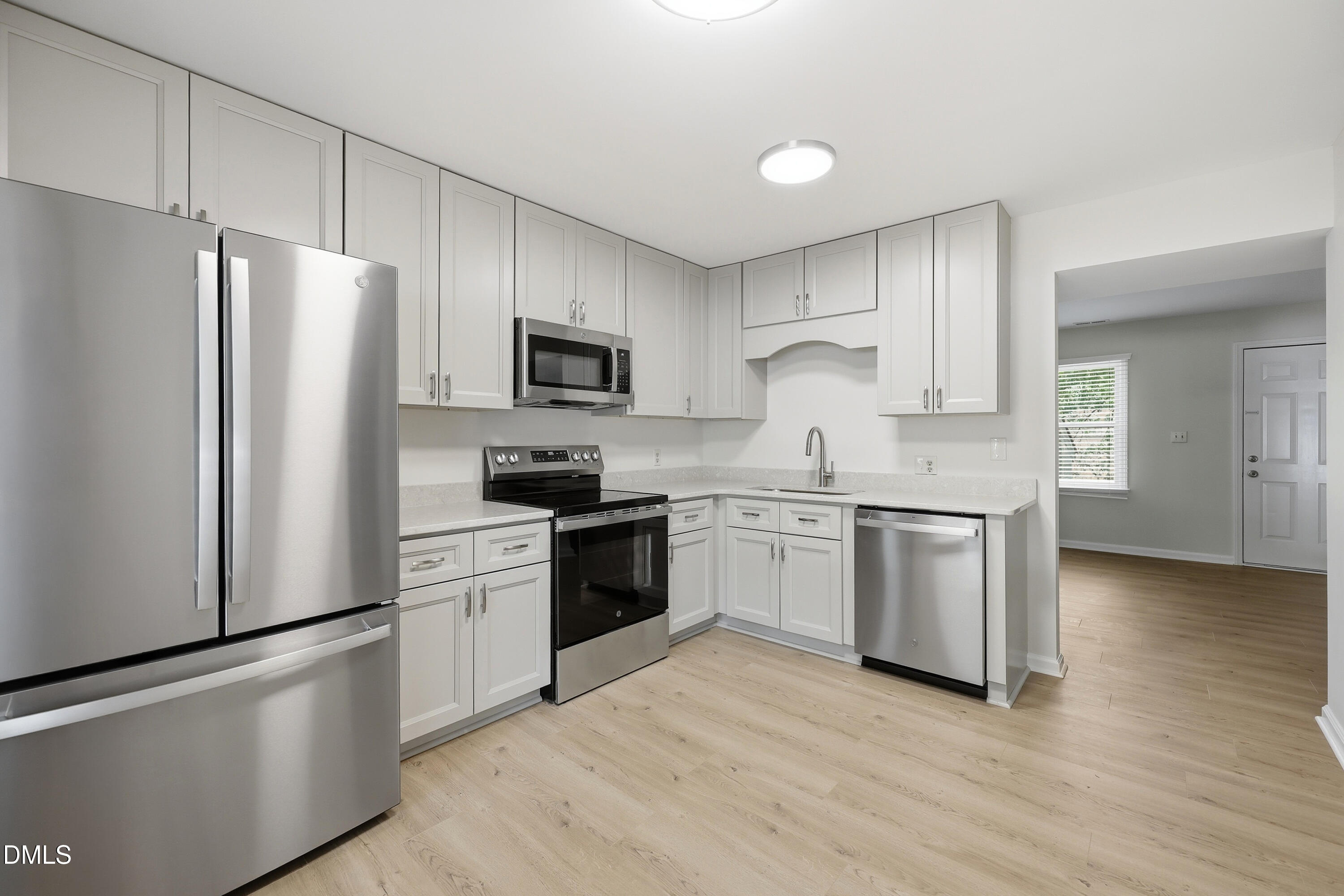 669 Bashford Road Property Photo 1