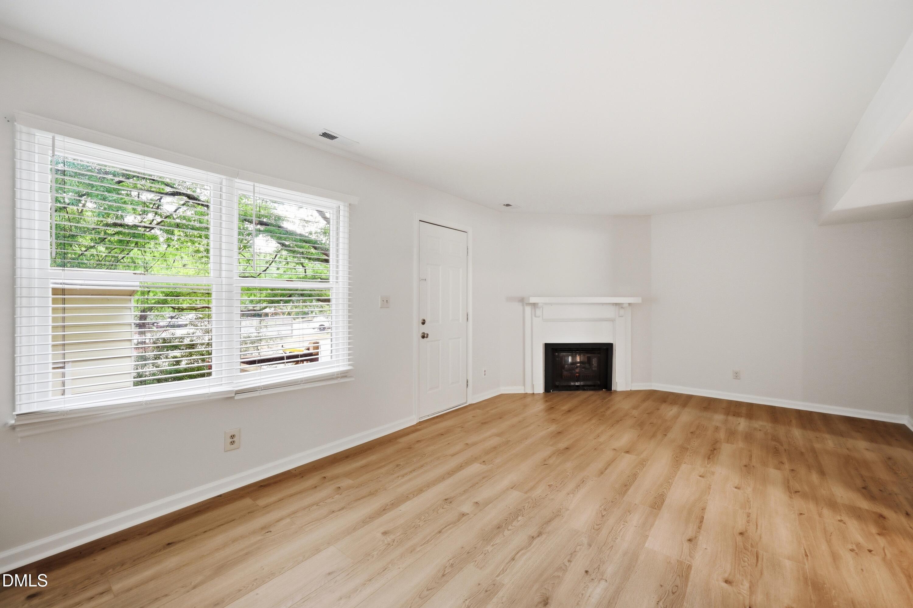 669 Bashford Road Property Photo 6