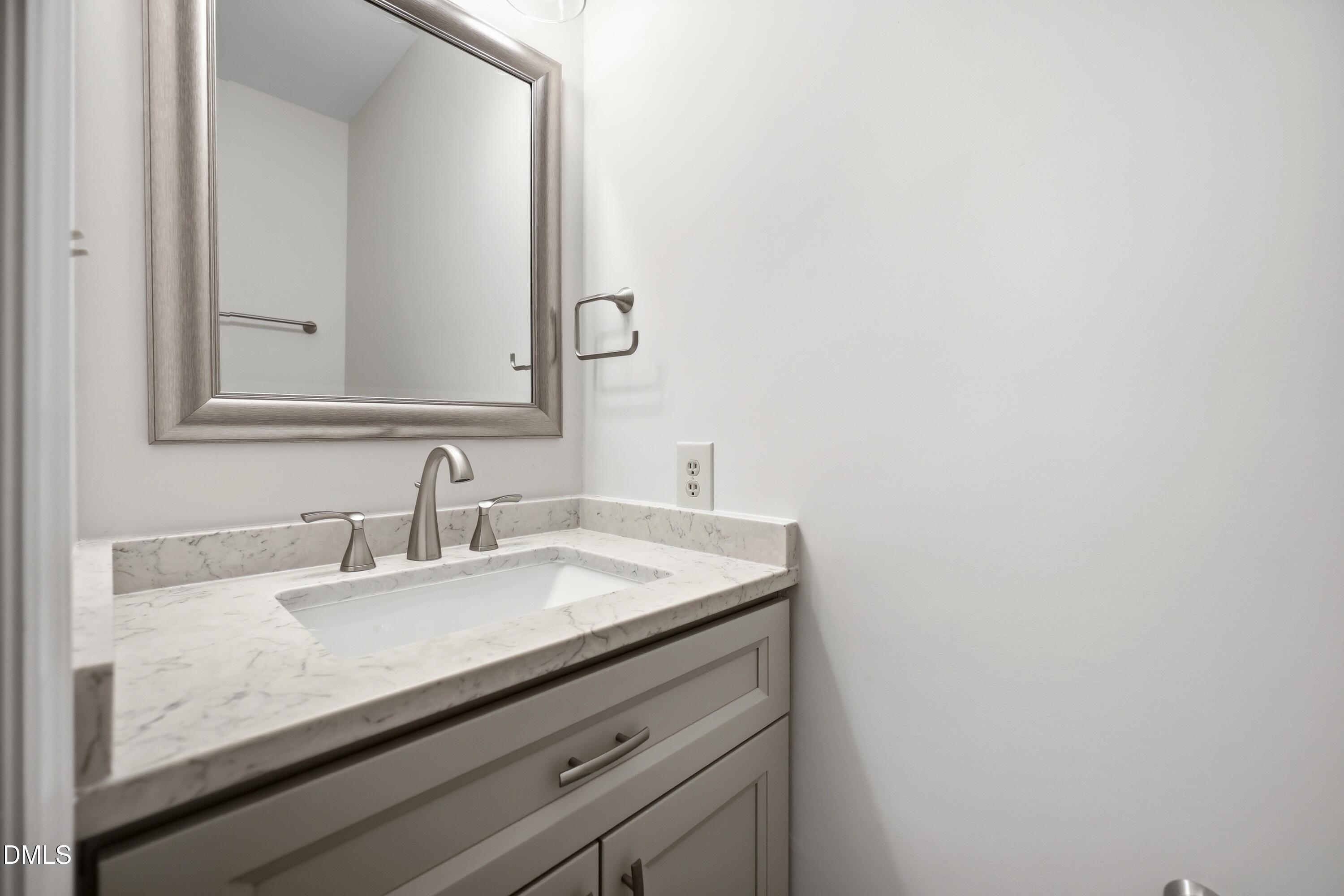 669 Bashford Road Property Photo 14