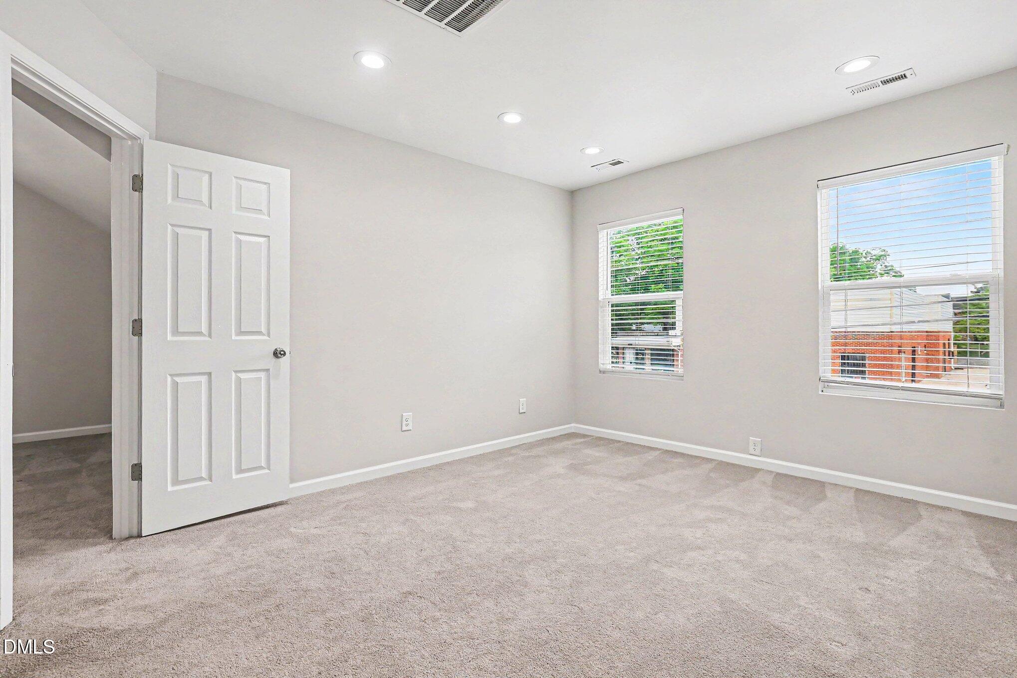 1312 S Roxboro Street Property Photo 27