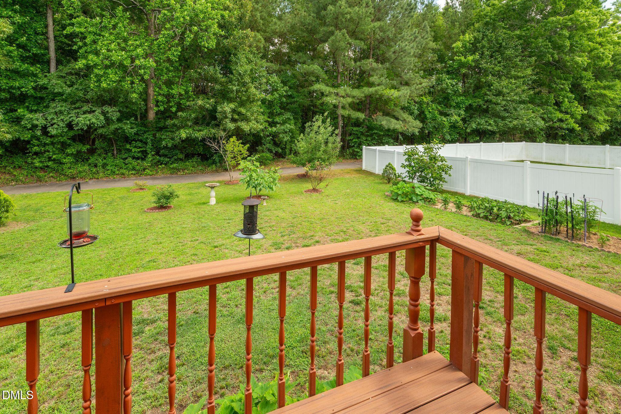 606 Crosstie Street Property Photo 13