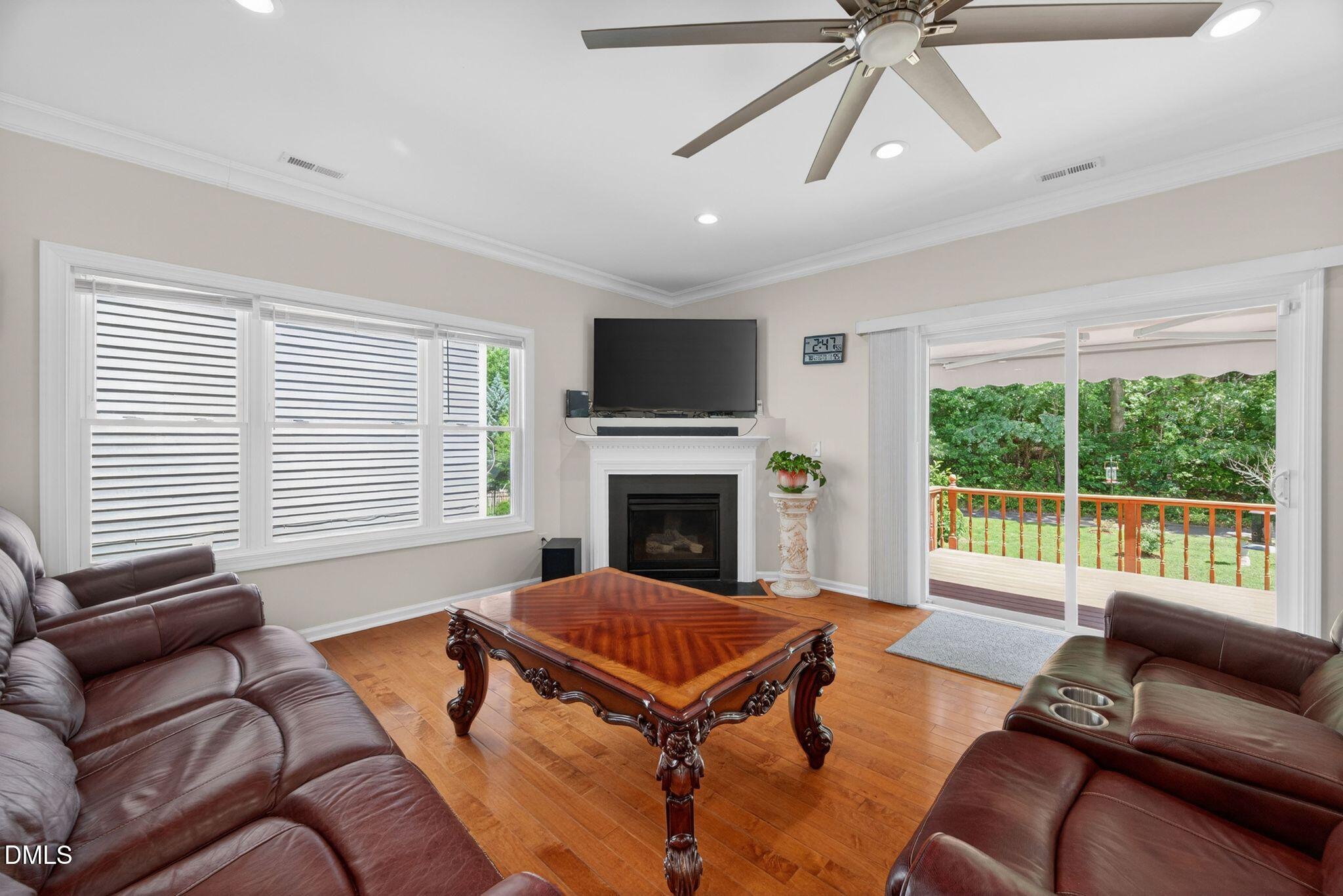 606 Crosstie Street Property Photo 25