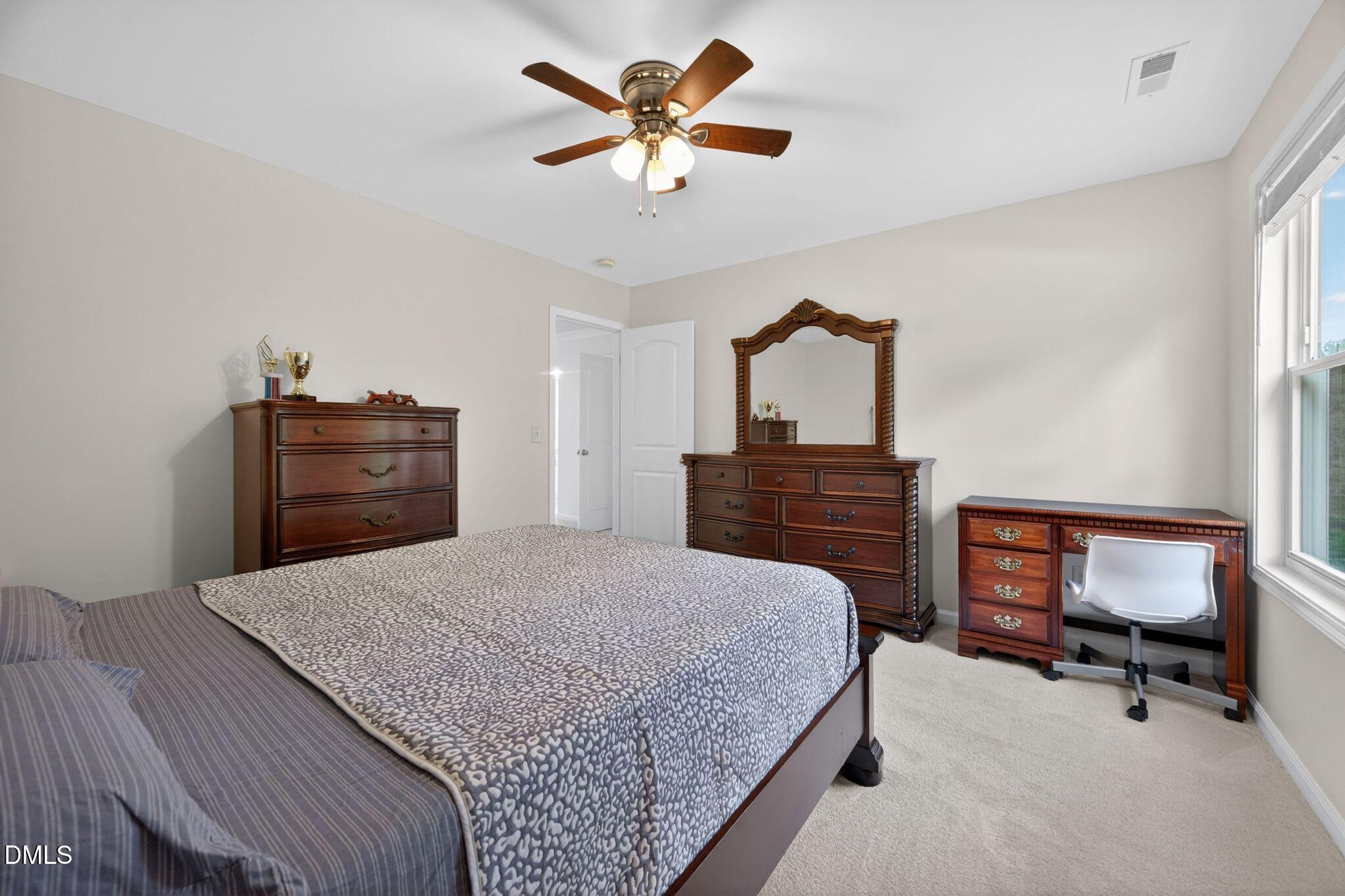 606 Crosstie Street Property Photo 42