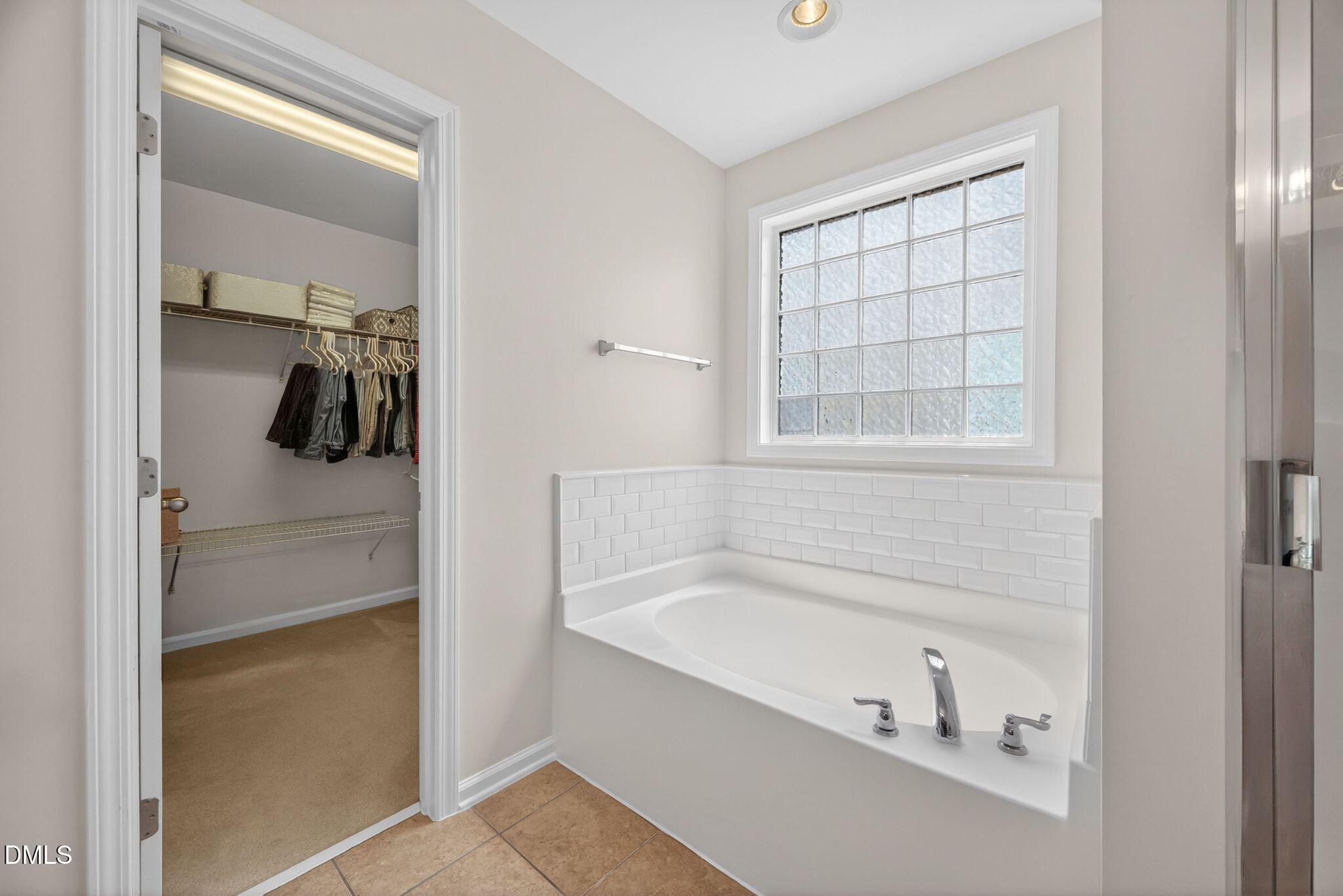 606 Crosstie Street Property Photo 49