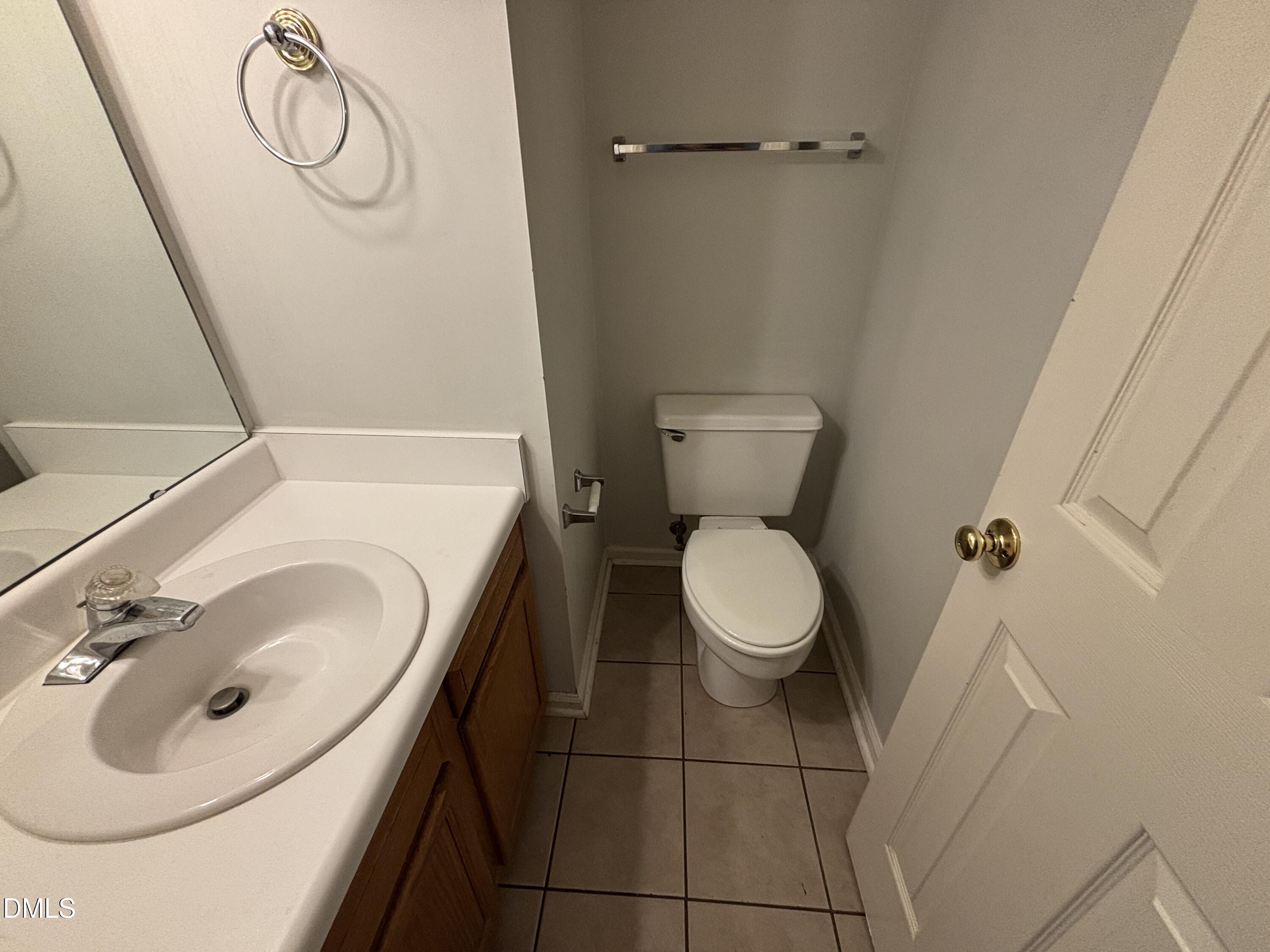 12 Bridgeport Drive Property Photo 8