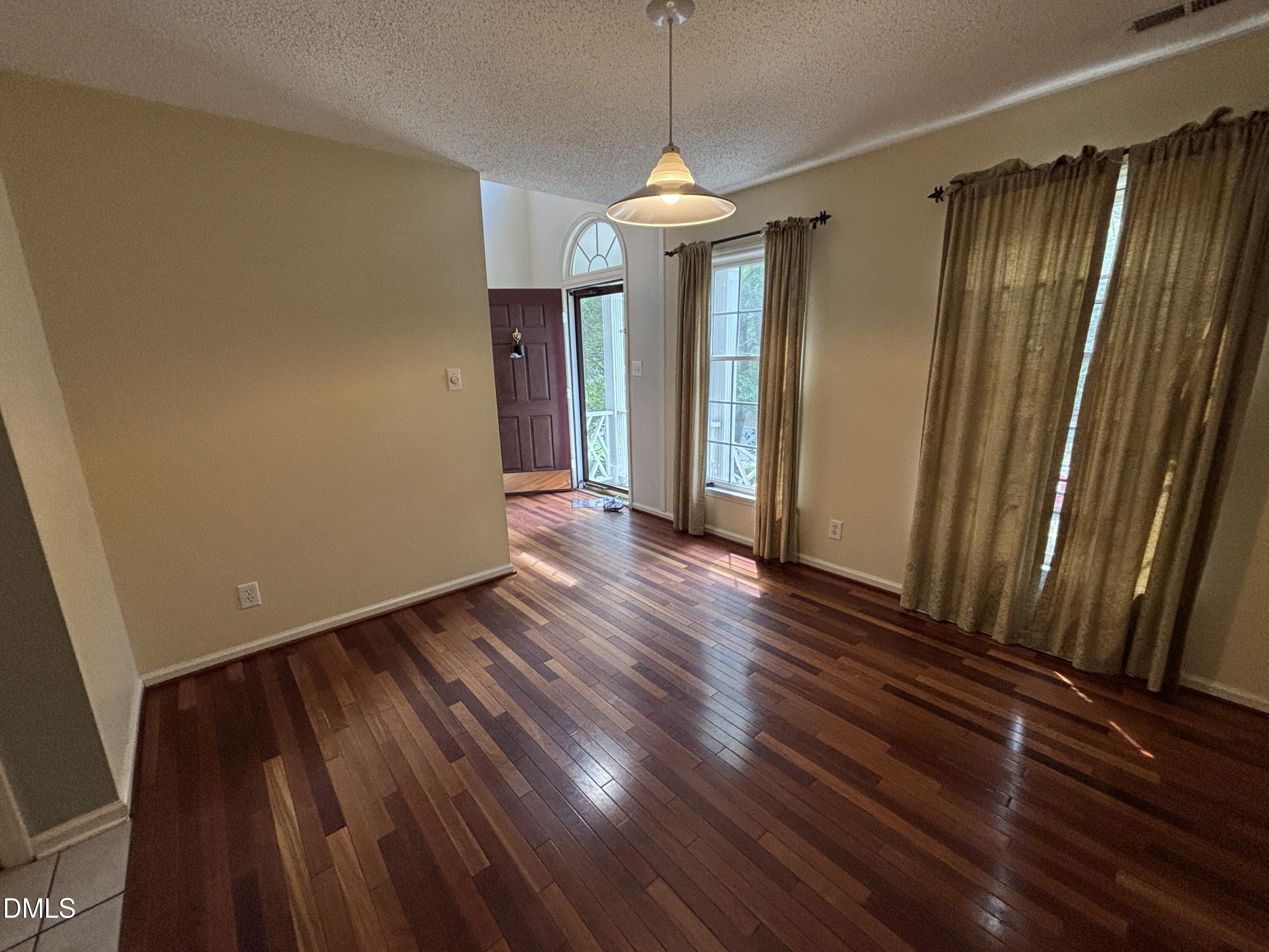 12 Bridgeport Drive Property Photo 12
