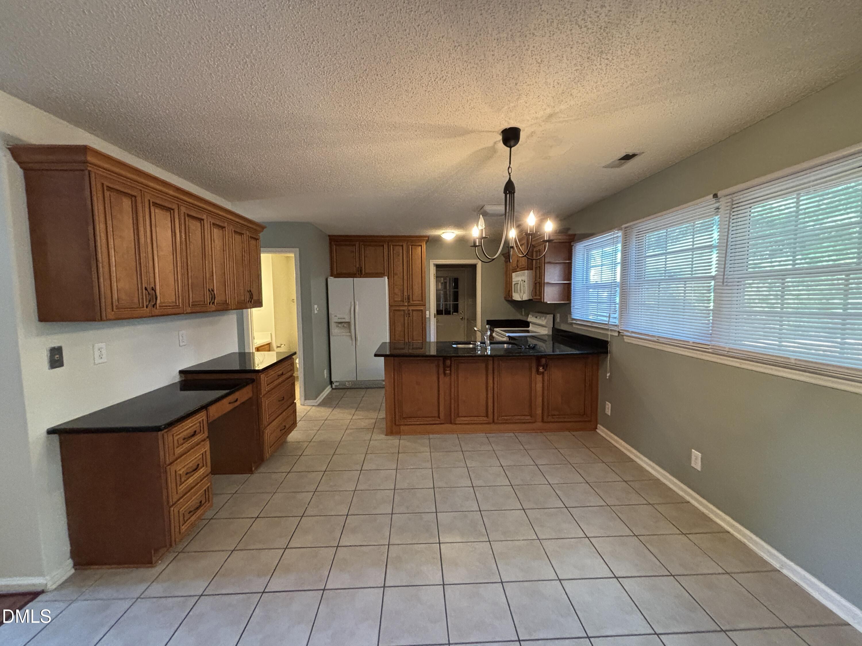 12 Bridgeport Drive Property Photo 12