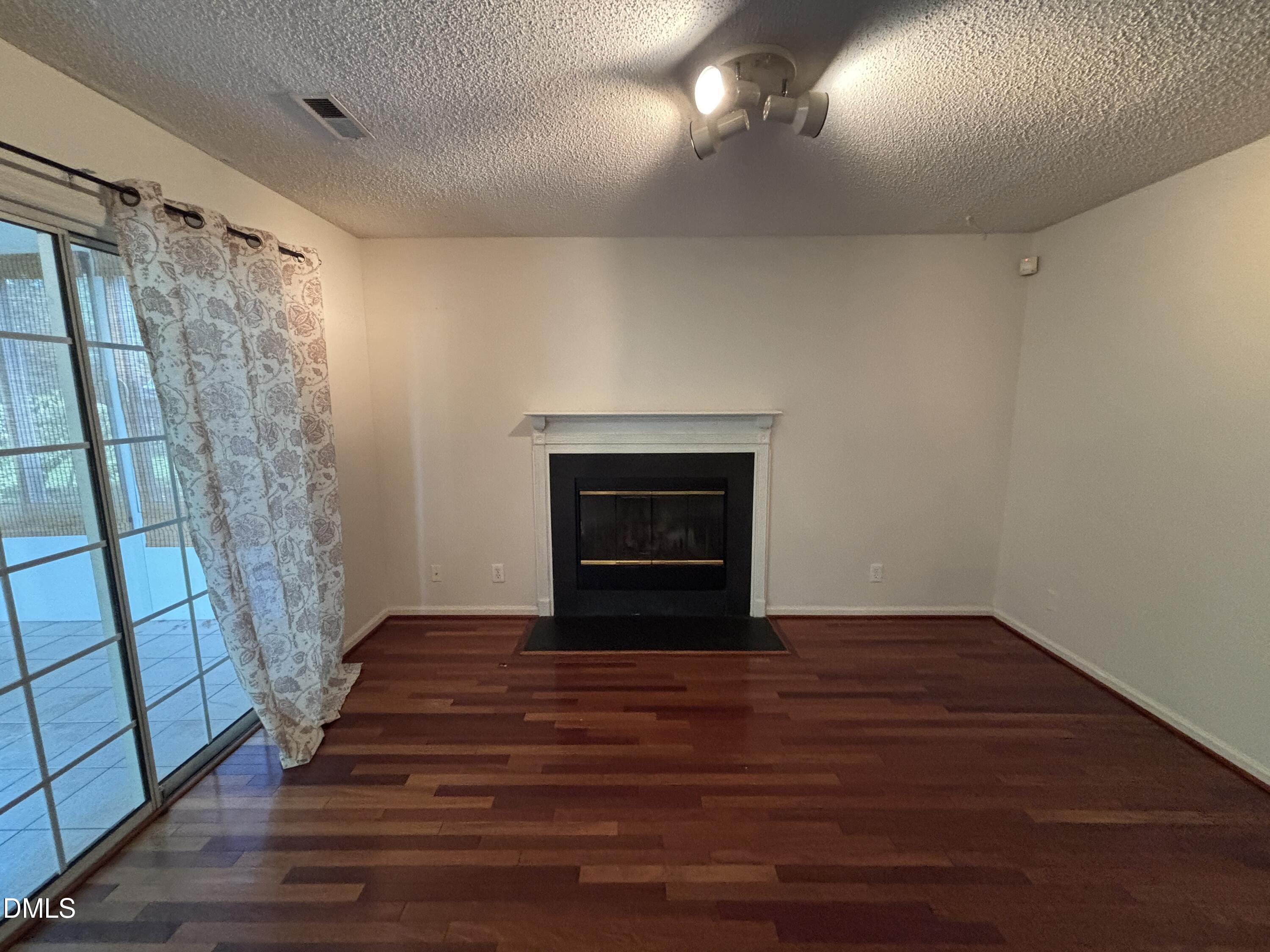 12 Bridgeport Drive Property Photo 13