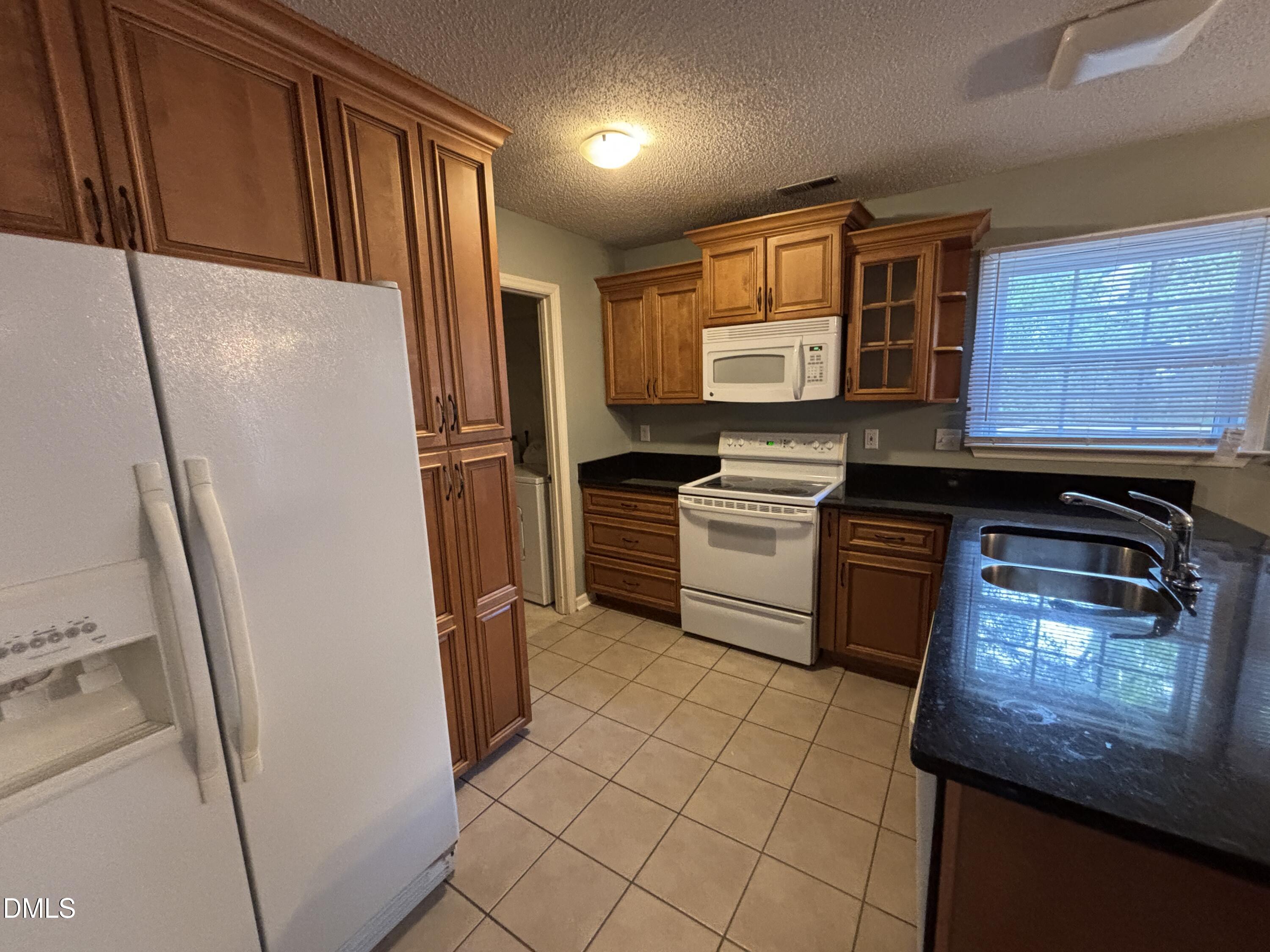 12 Bridgeport Drive Property Photo 15