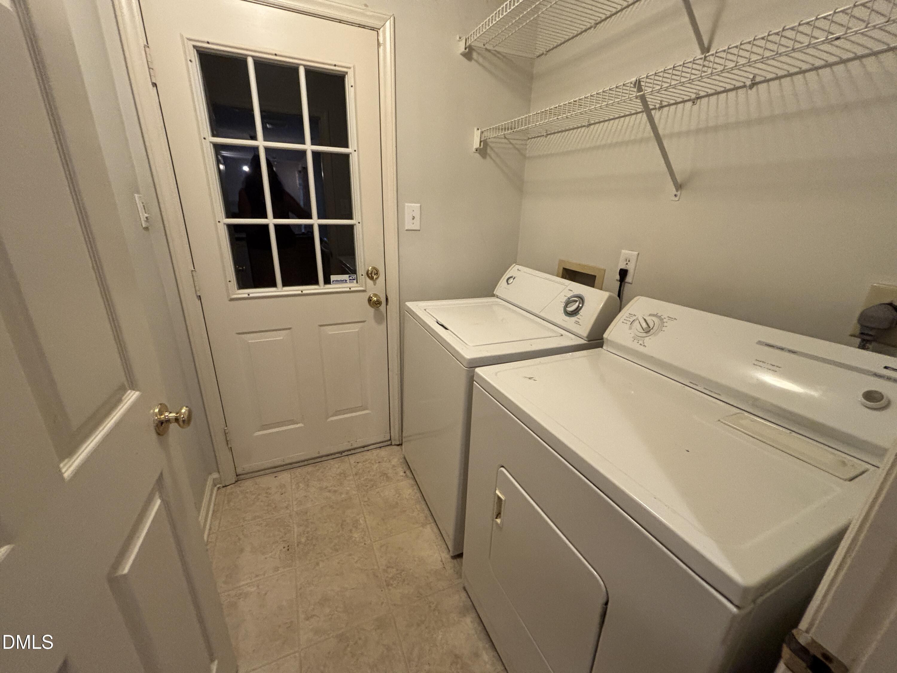 12 Bridgeport Drive Property Photo 16