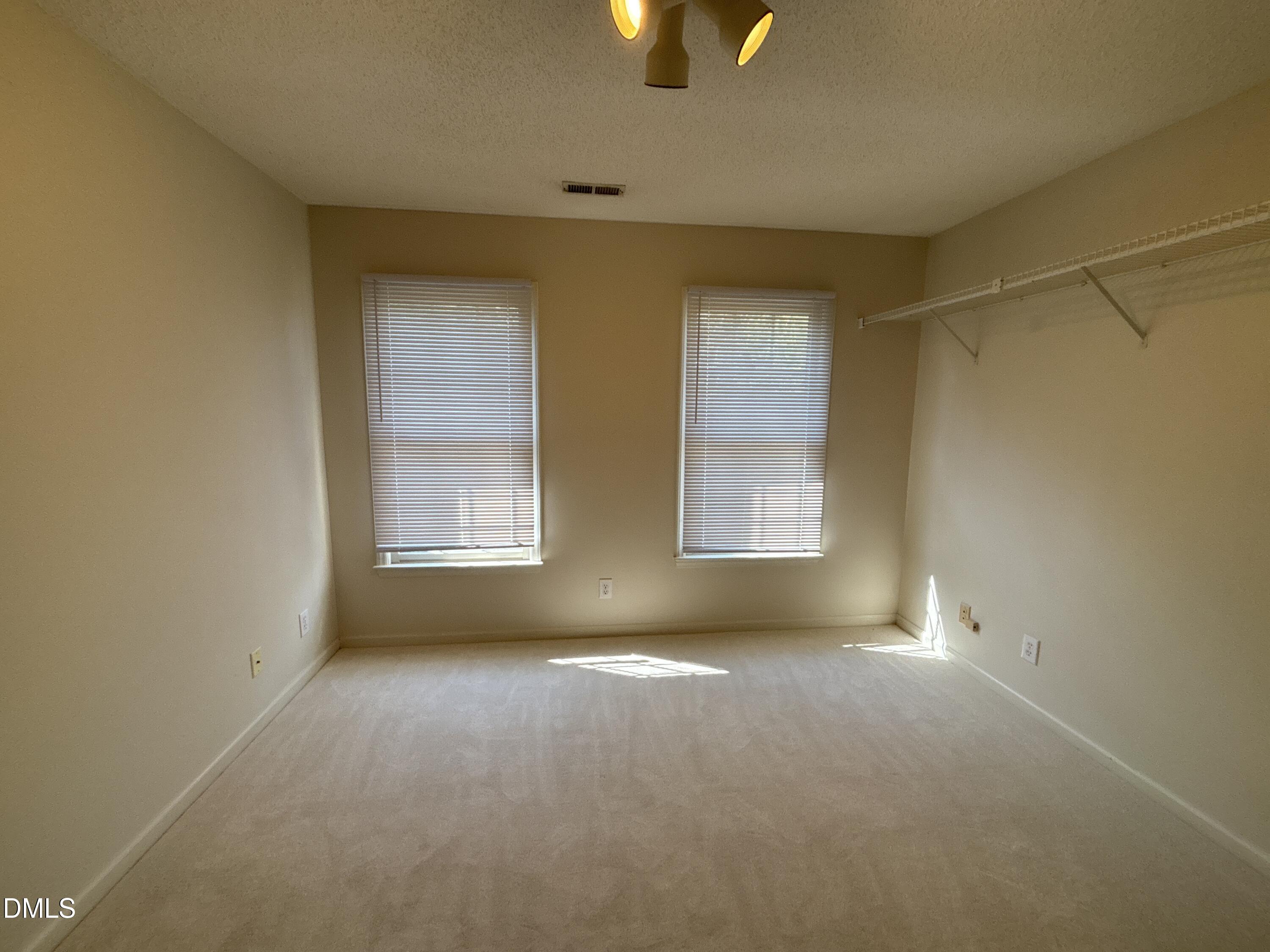 12 Bridgeport Drive Property Photo 19