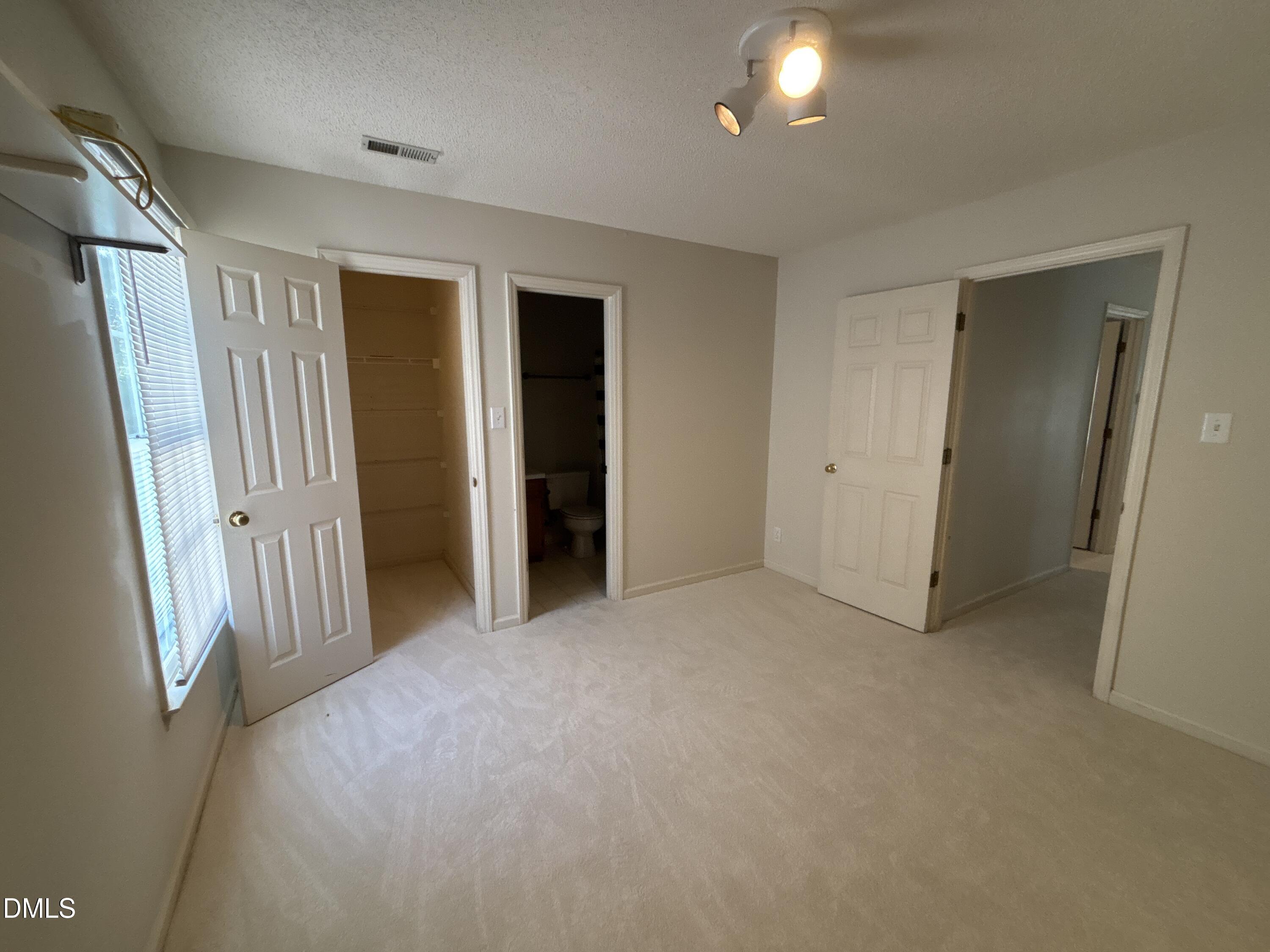 12 Bridgeport Drive Property Photo 22