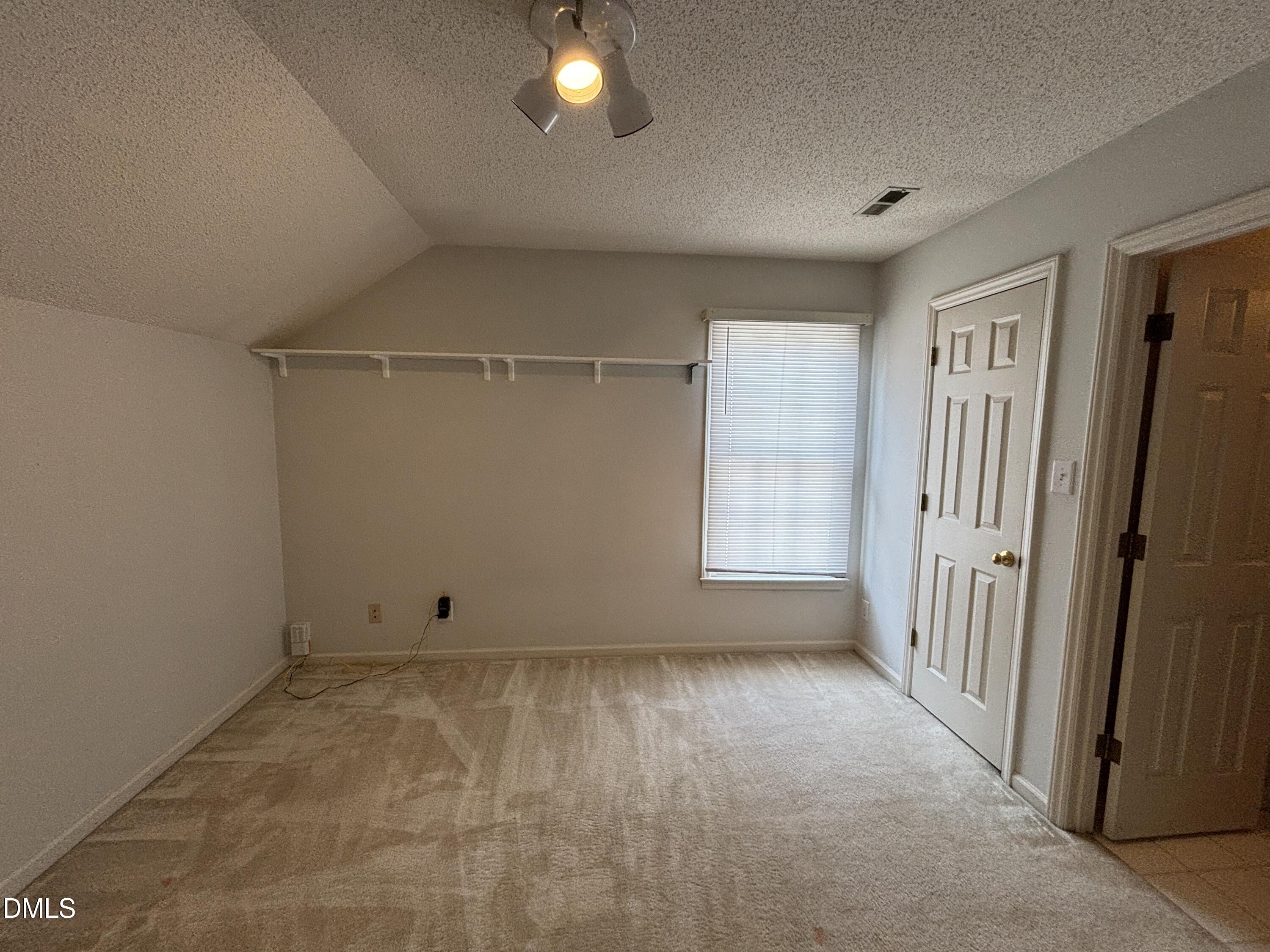 12 Bridgeport Drive Property Photo 25