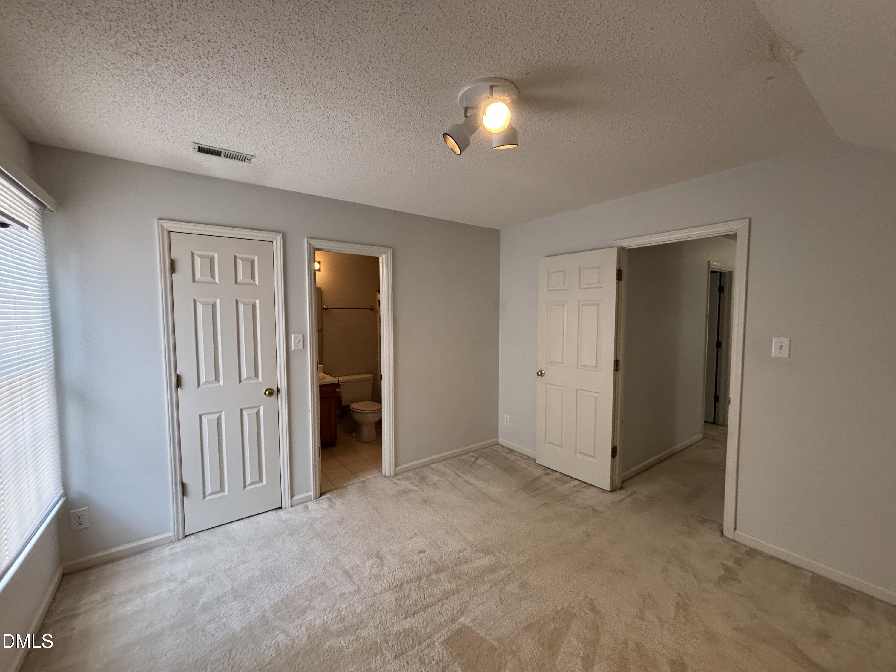 12 Bridgeport Drive Property Photo 26