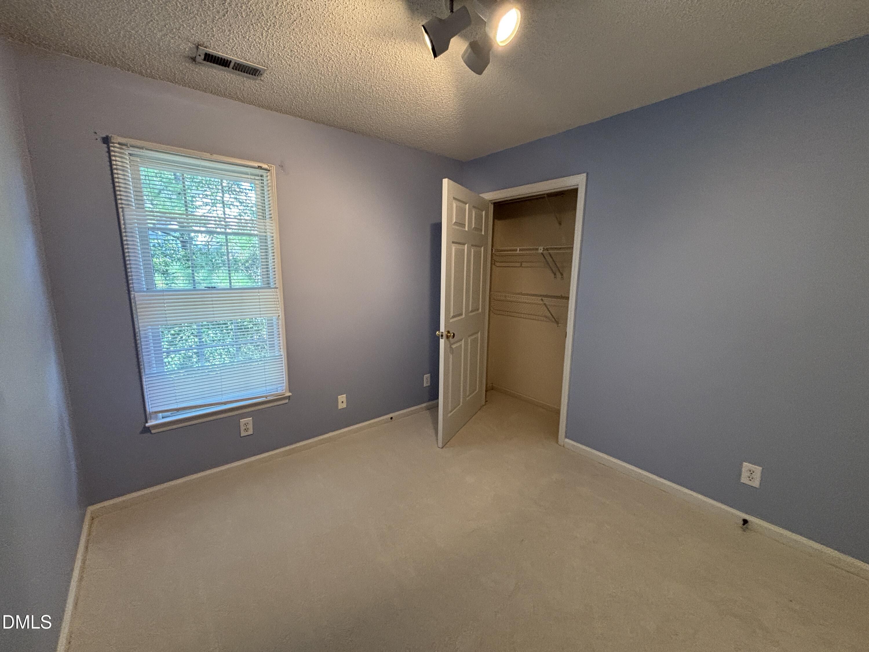 12 Bridgeport Drive Property Photo 26