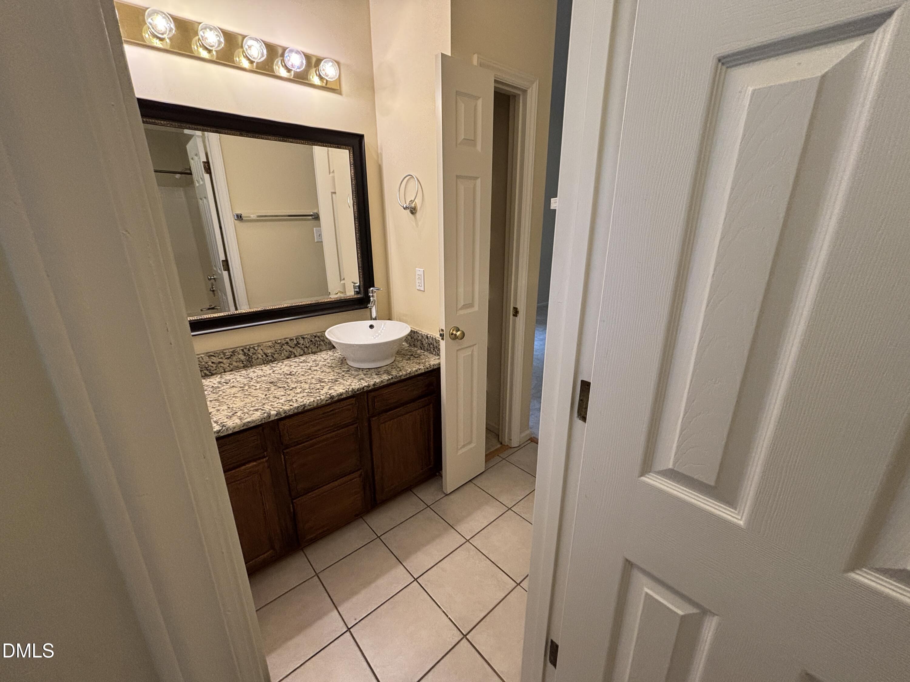12 Bridgeport Drive Property Photo 33