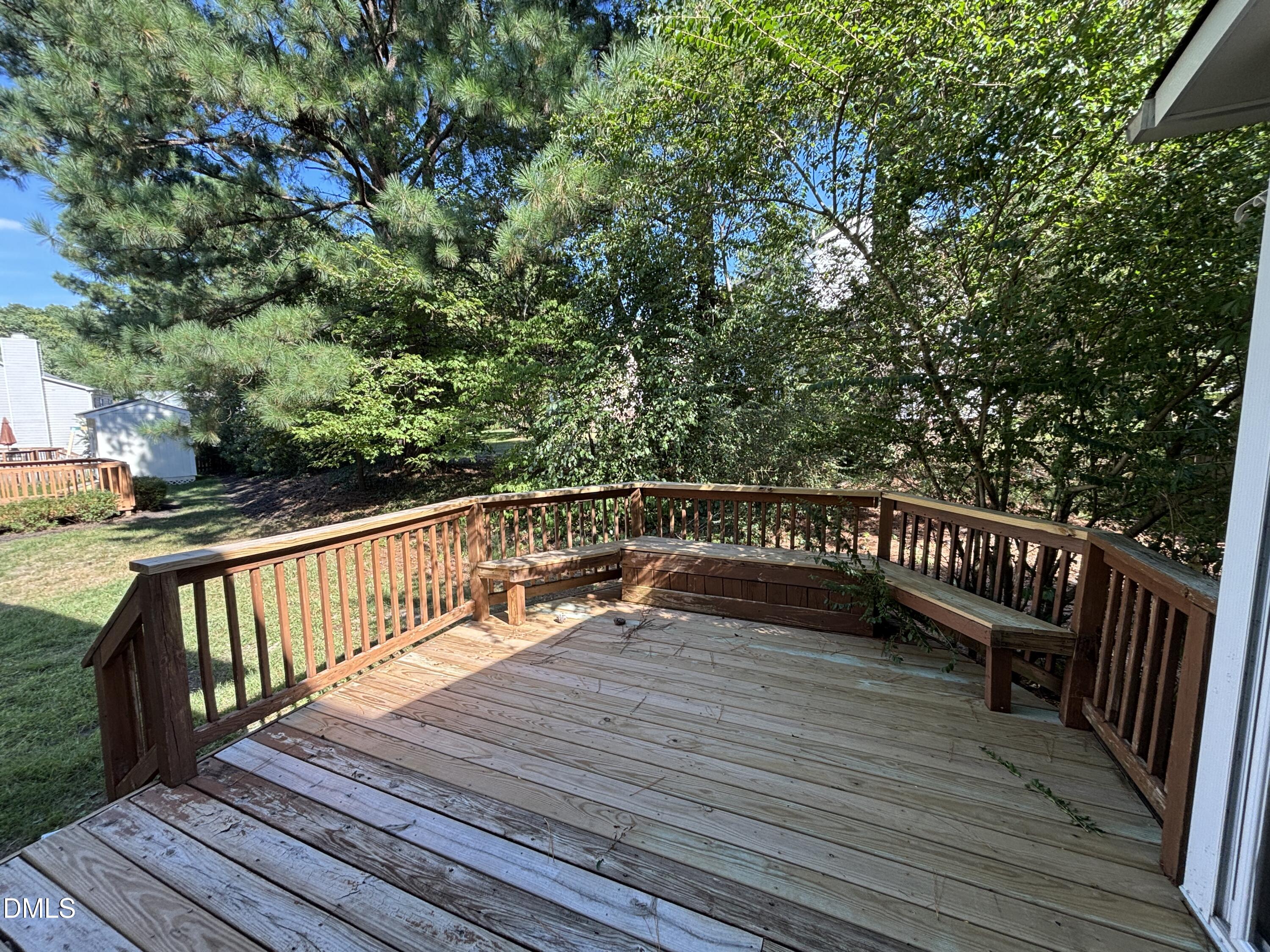 12 Bridgeport Drive Property Photo 35