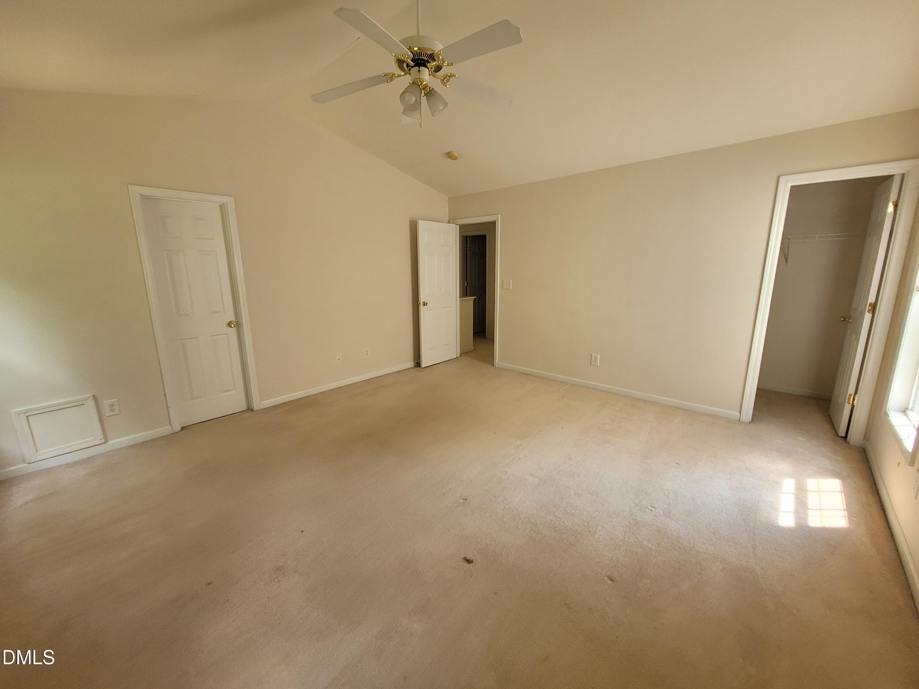 12 Bridgeport Drive Property Photo 39