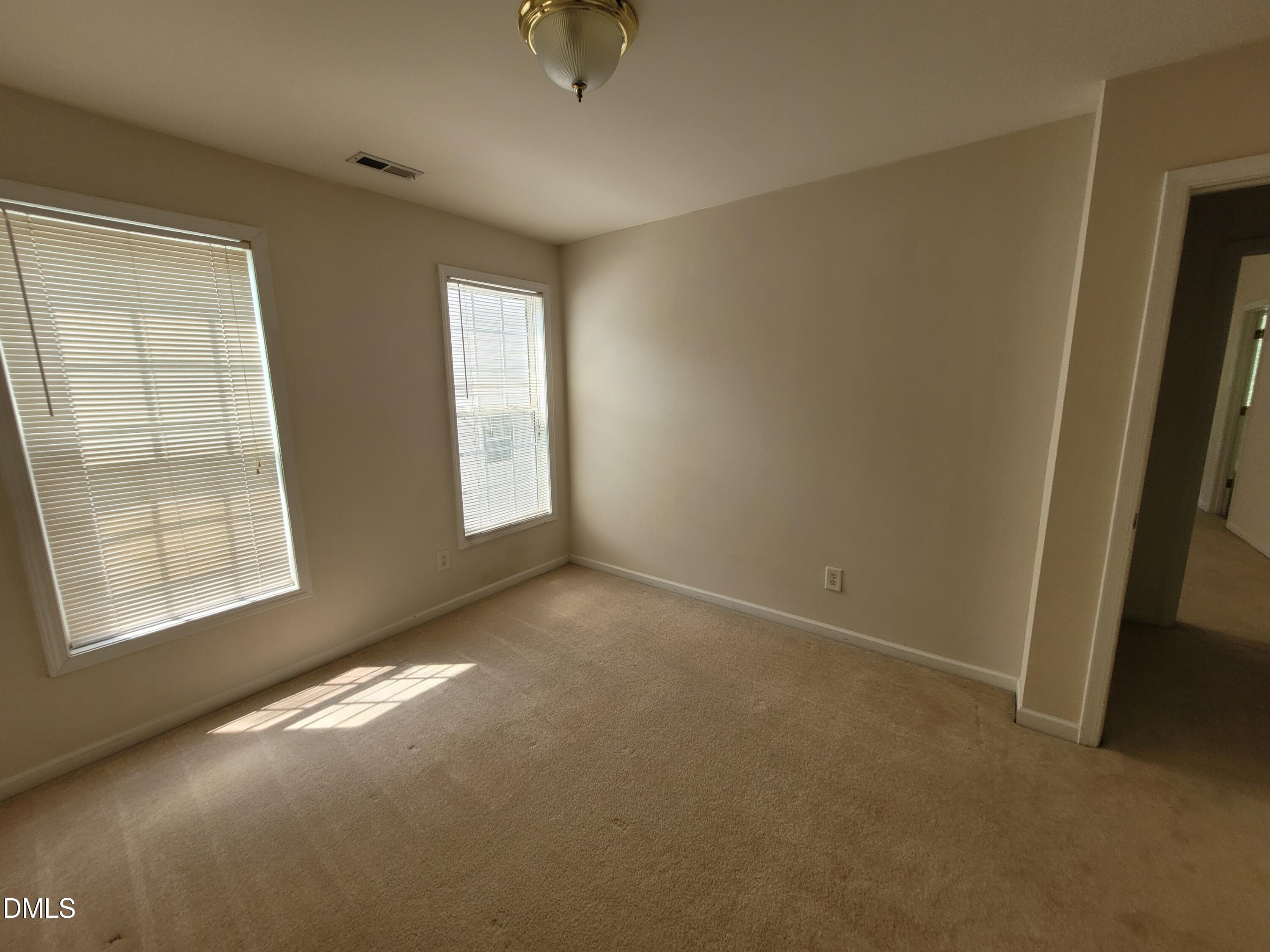 12 Bridgeport Drive Property Photo 41