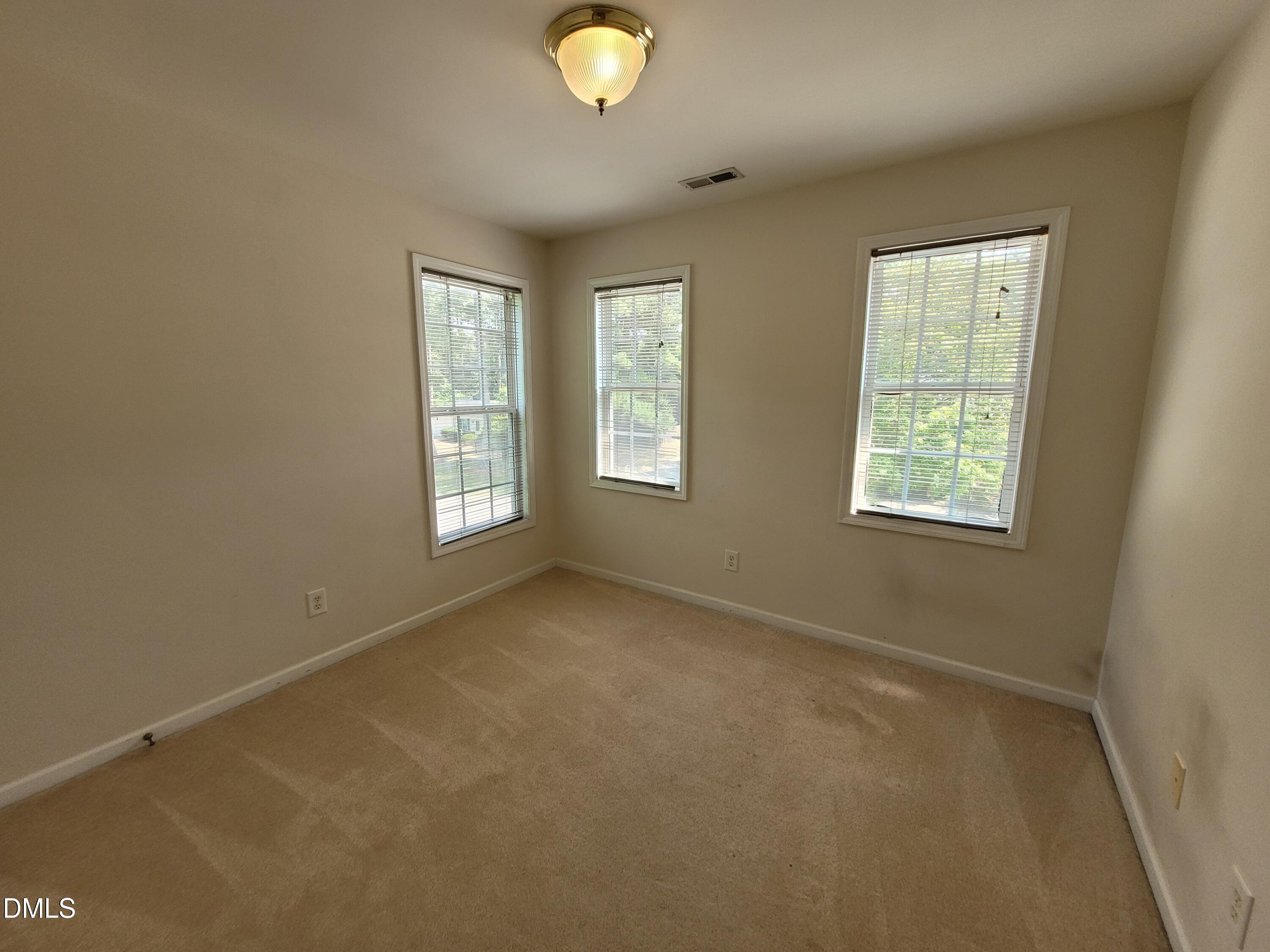 12 Bridgeport Drive Property Photo 45