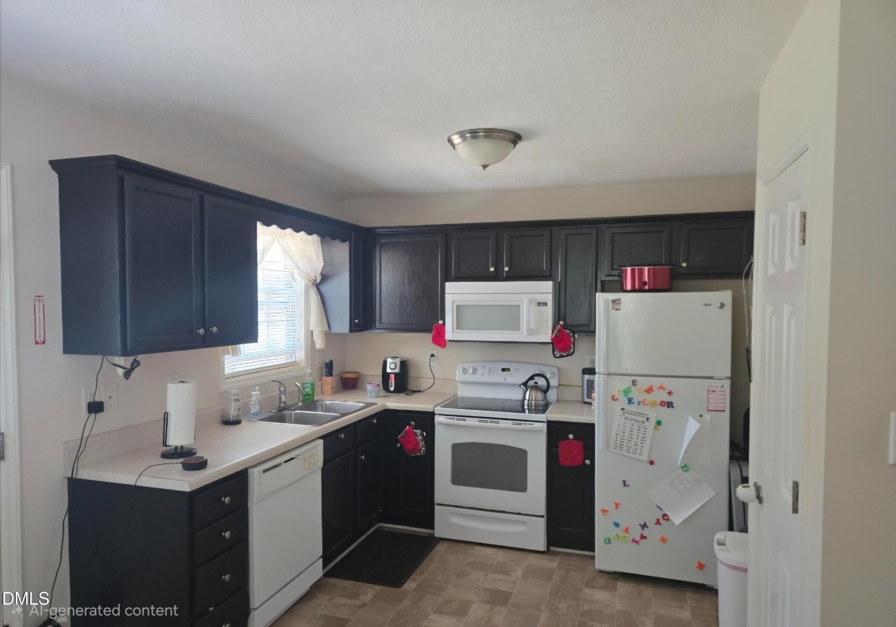 2207 N Oak Ridge Boulevard Property Photo 3