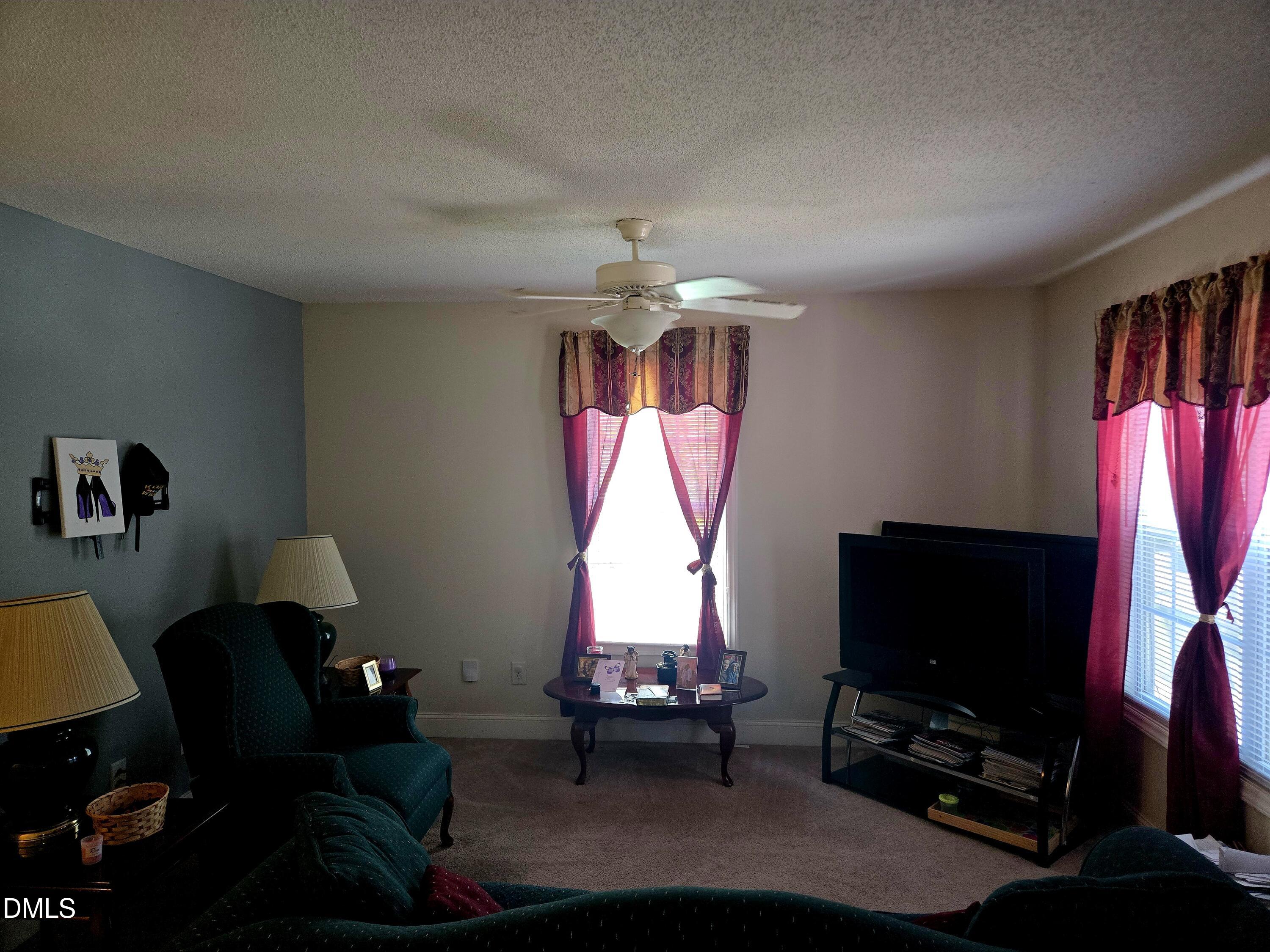 2207 N Oak Ridge Boulevard Property Photo 4