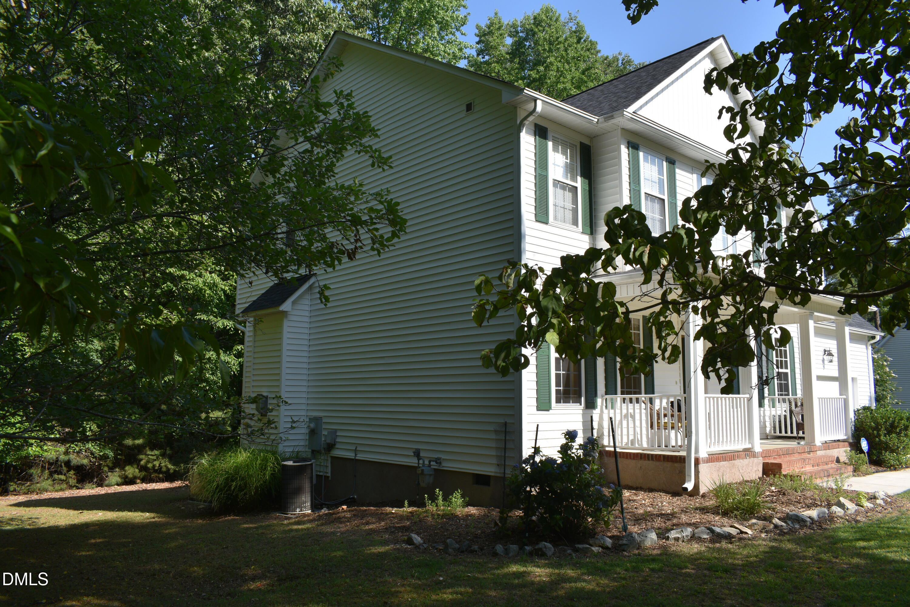 9 Clover Hill Place Property Photo 4