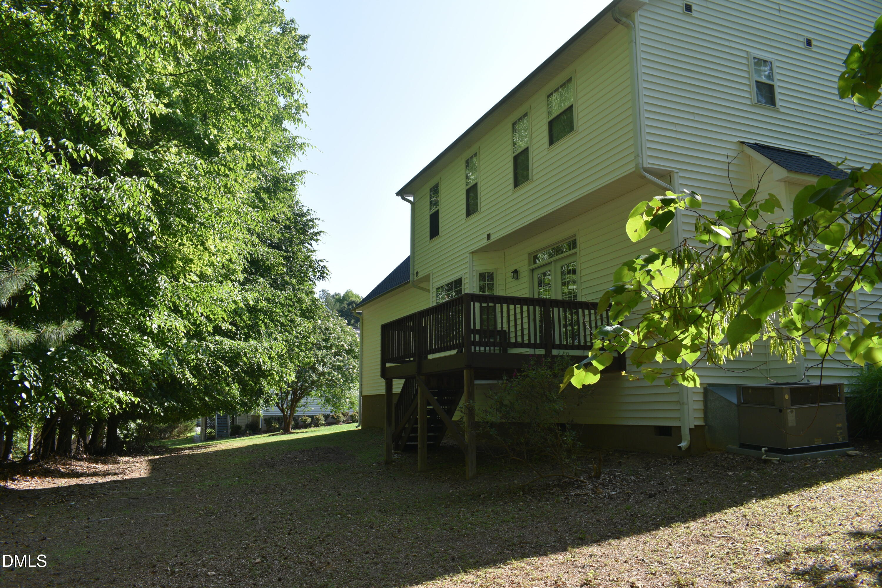 9 Clover Hill Place Property Photo 5