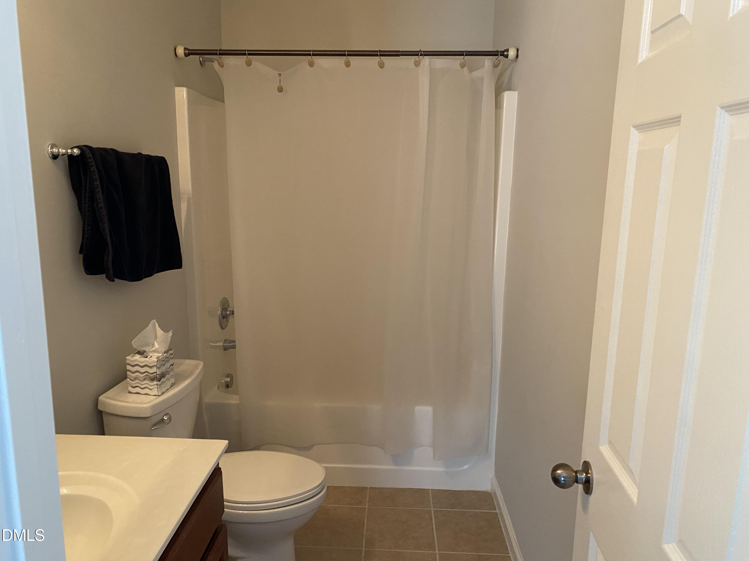 9826 Layla Avenue Property Photo 17