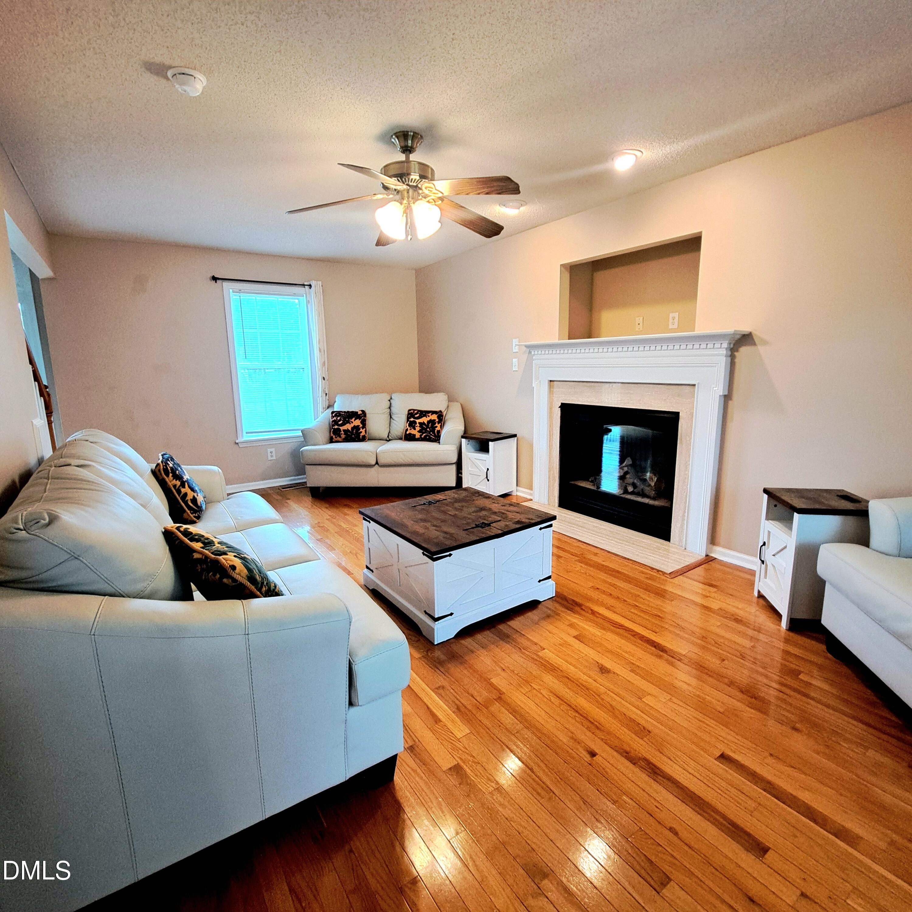 4320 Grassy Field Drive Property Photo 4